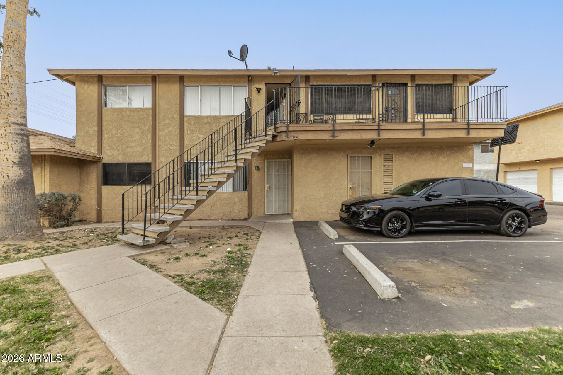 3302 W NORTHERN Avenue