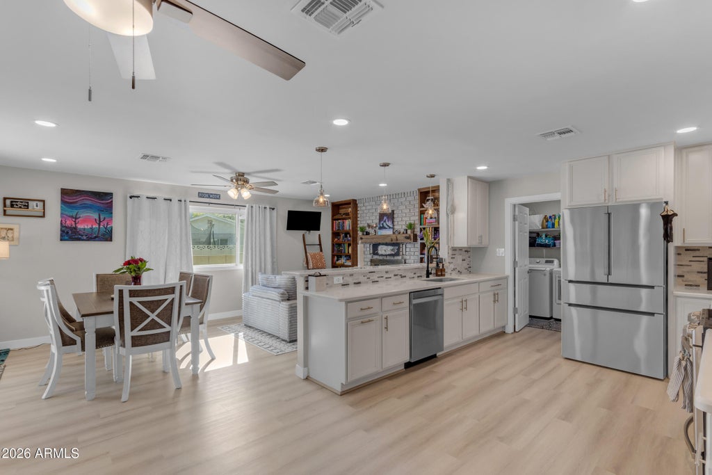 Photo of 704 N Gentry Circle, Mesa, AZ 85213 (MLS # 7037356)