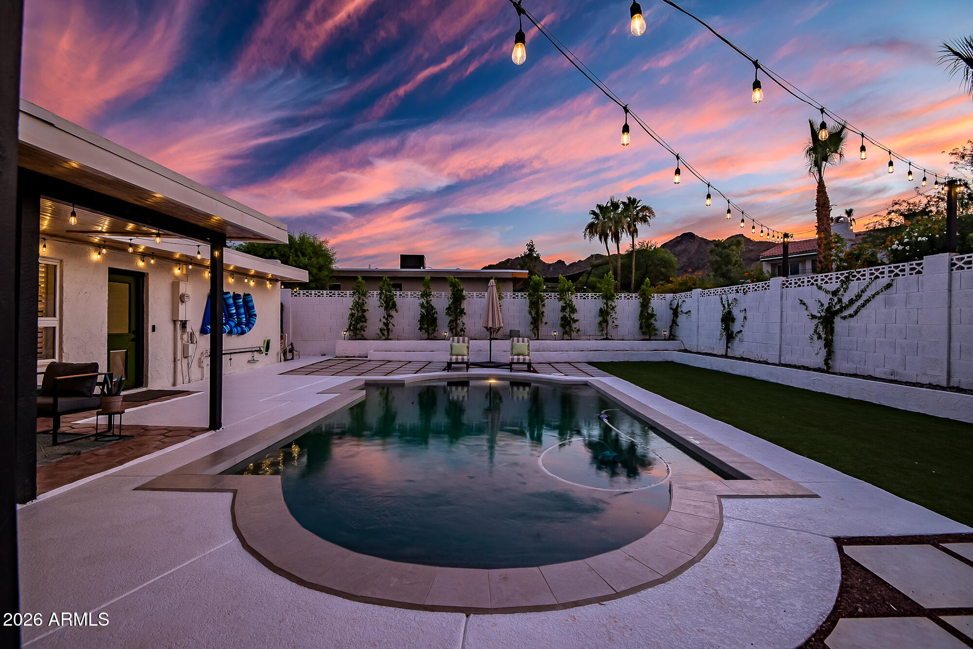 2438 E CHERYL Drive