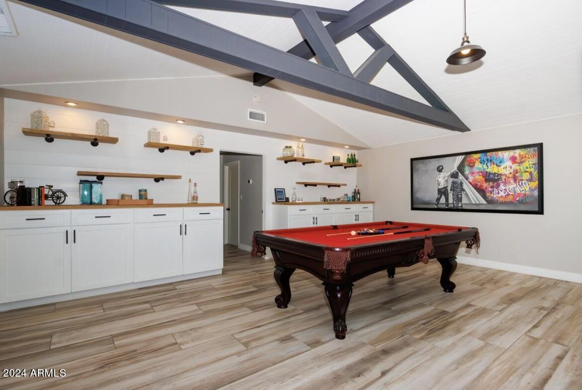 2023 W WINDSOR Avenue