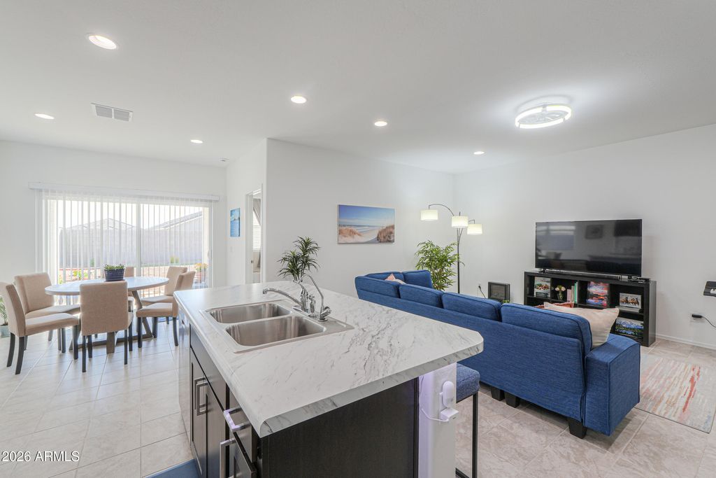 Photo of 1133 W Paradise Way, Casa Grande, AZ 85122 (MLS # 6962975)