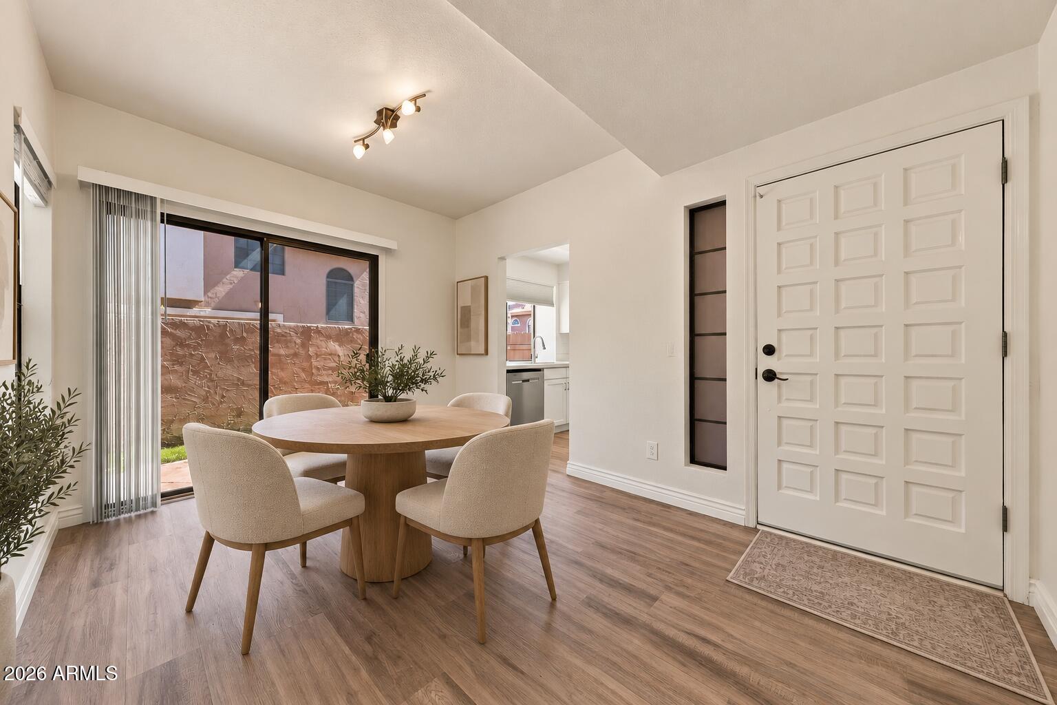 5640 E BELL ROAD -- 1031
