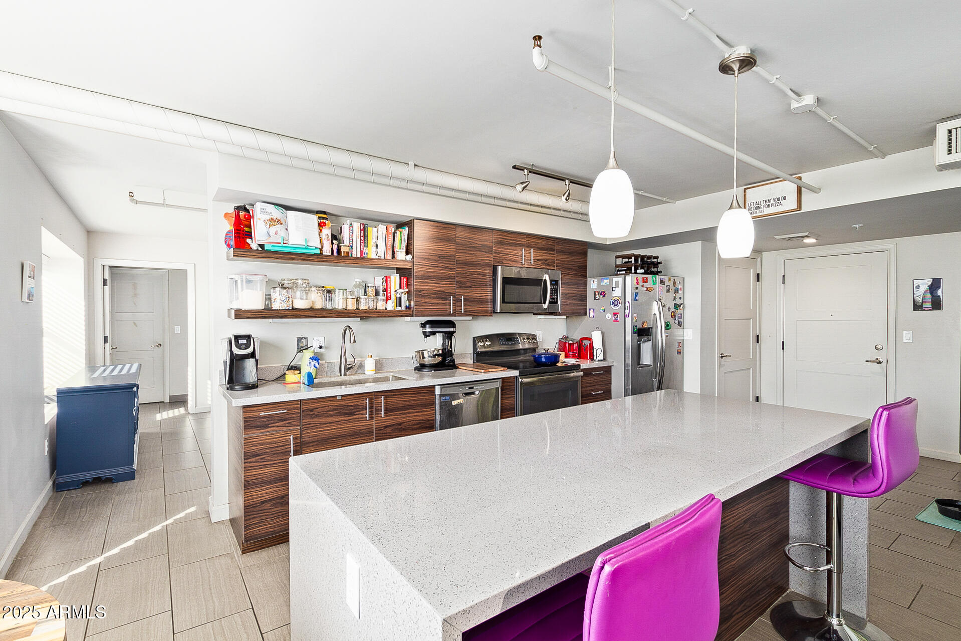 535 W THOMAS Road 208