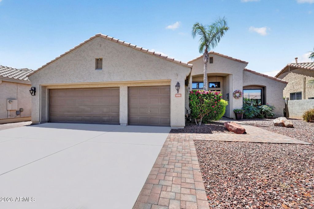 Photo of 1881 E Commerce Avenue, Gilbert, AZ 85234 (MLS # 7031886)