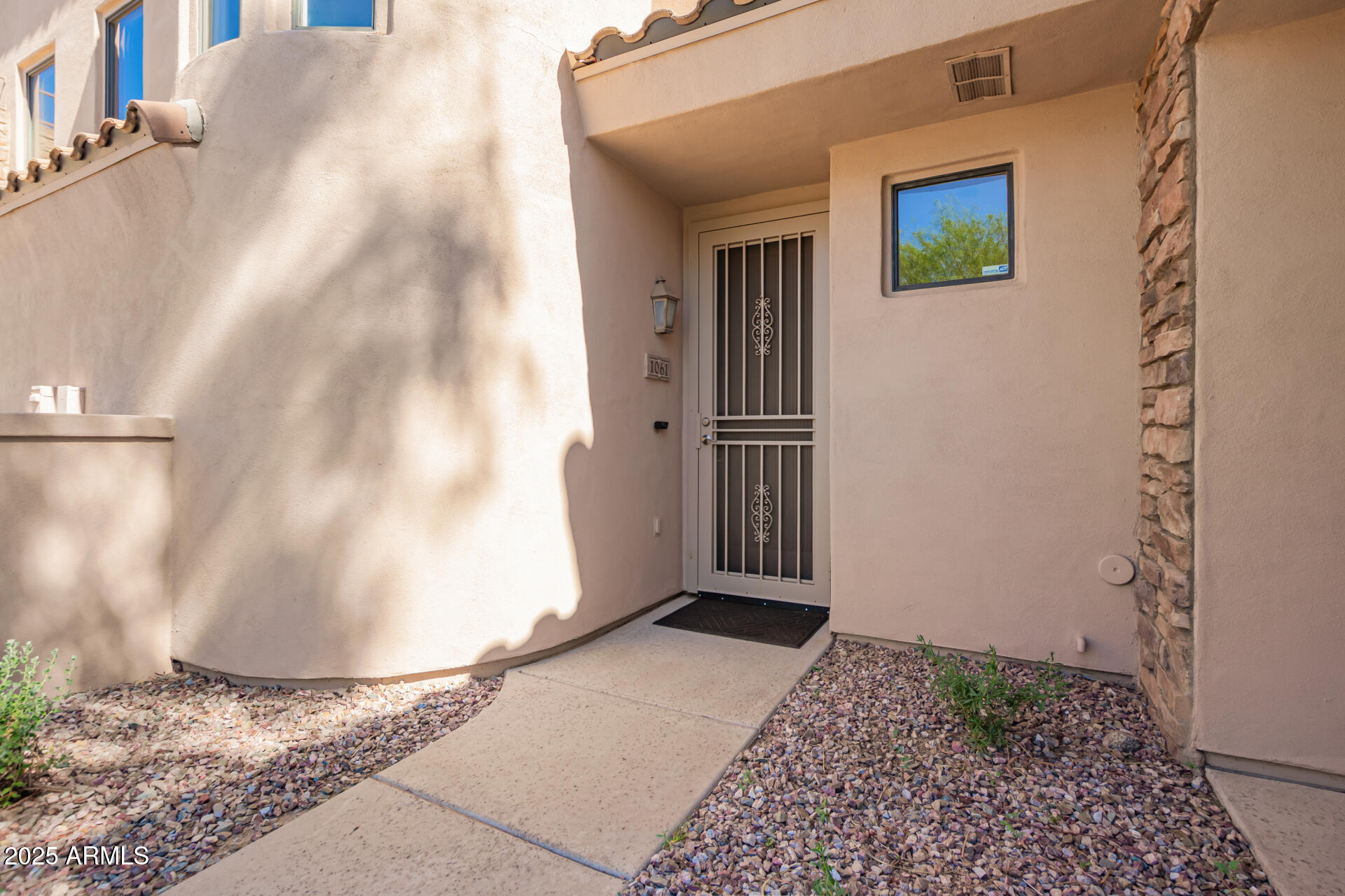 7445 E EAGLE CREST Drive 1061