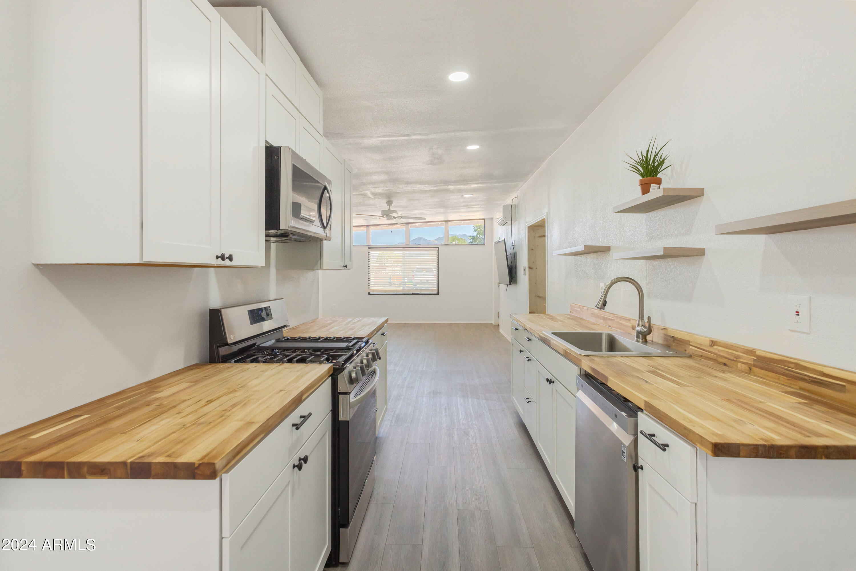 GARDEN CANYON TERRACE - Residential