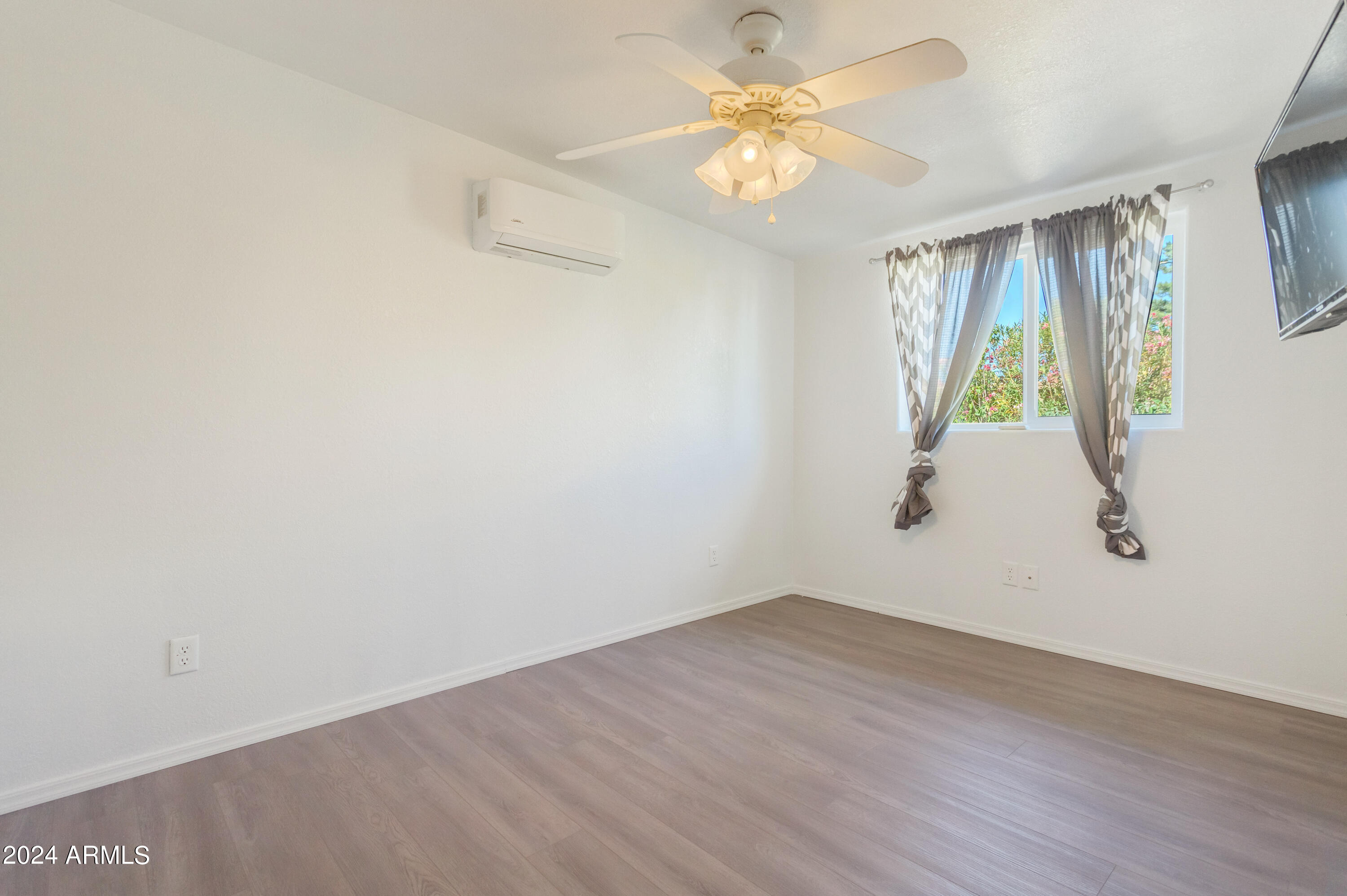 GARDEN CANYON TERRACE - Residential