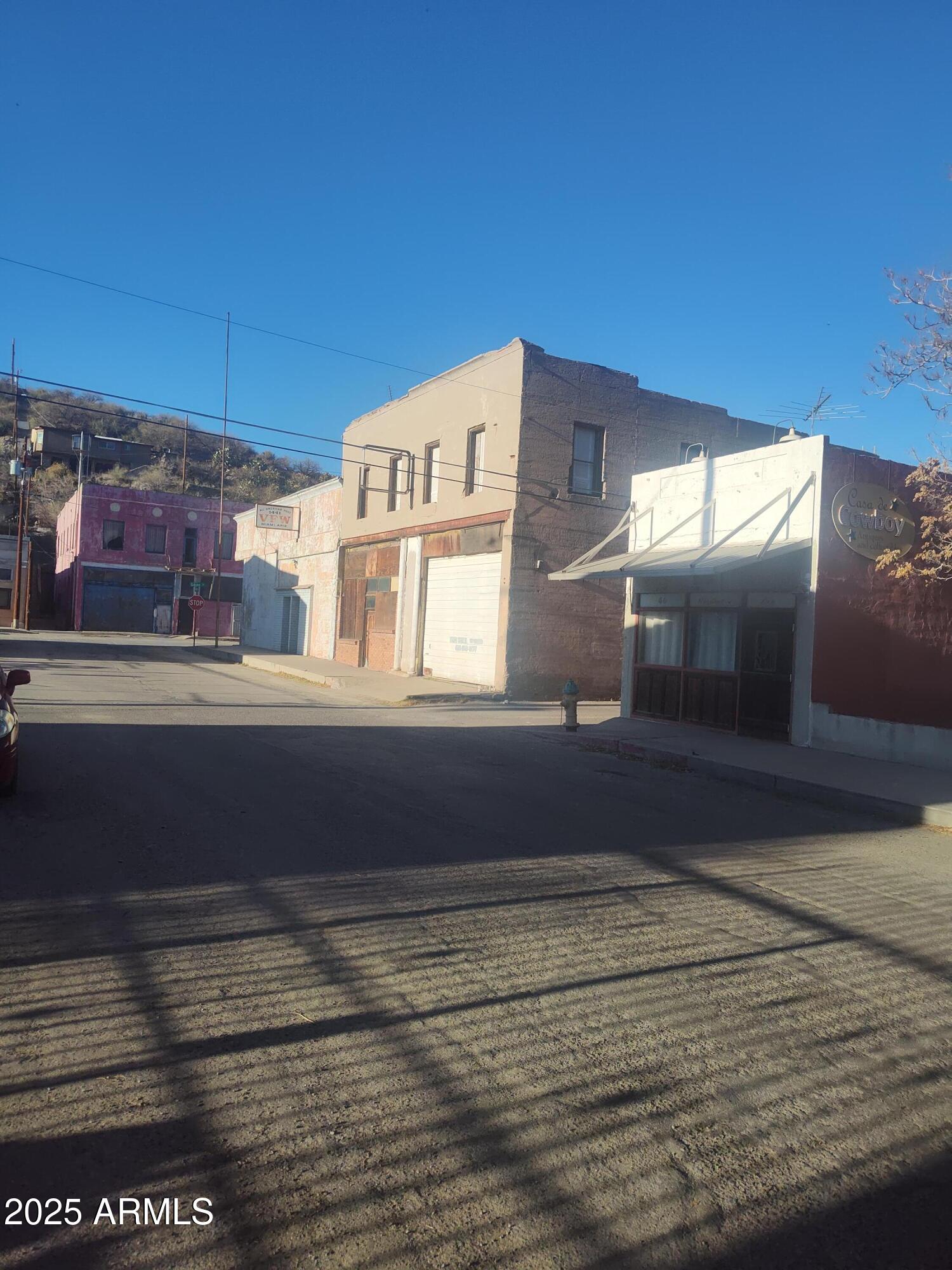 195 N KEYSTONE Avenue