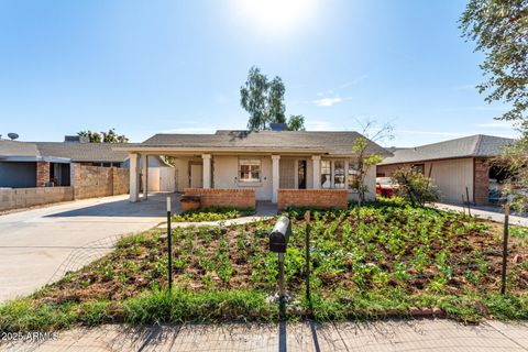 Photo of 9021 W Mulberry Drive, Phoenix, AZ 85037 (MLS # 6953400)