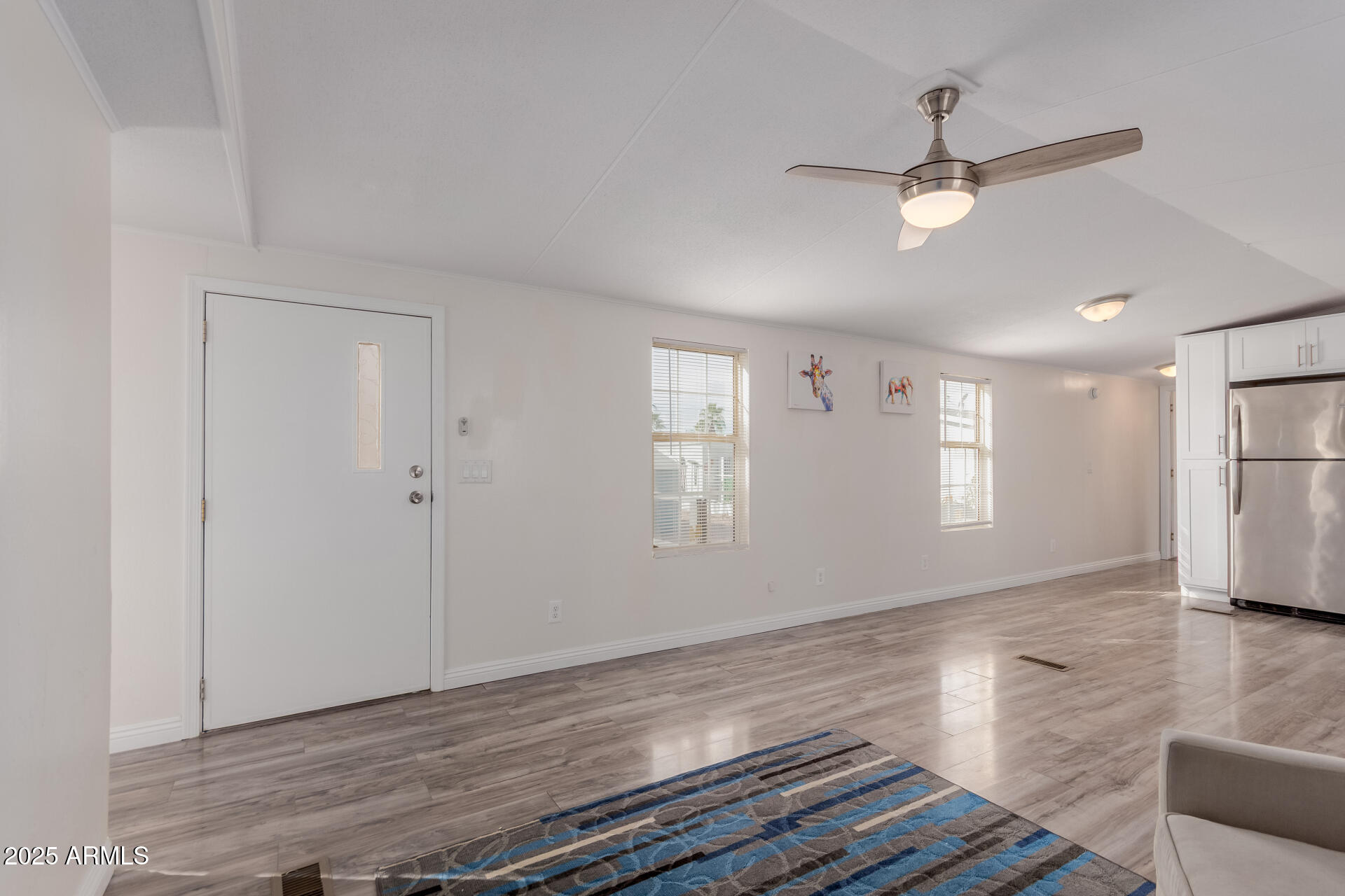 2000 S APACHE Road 276