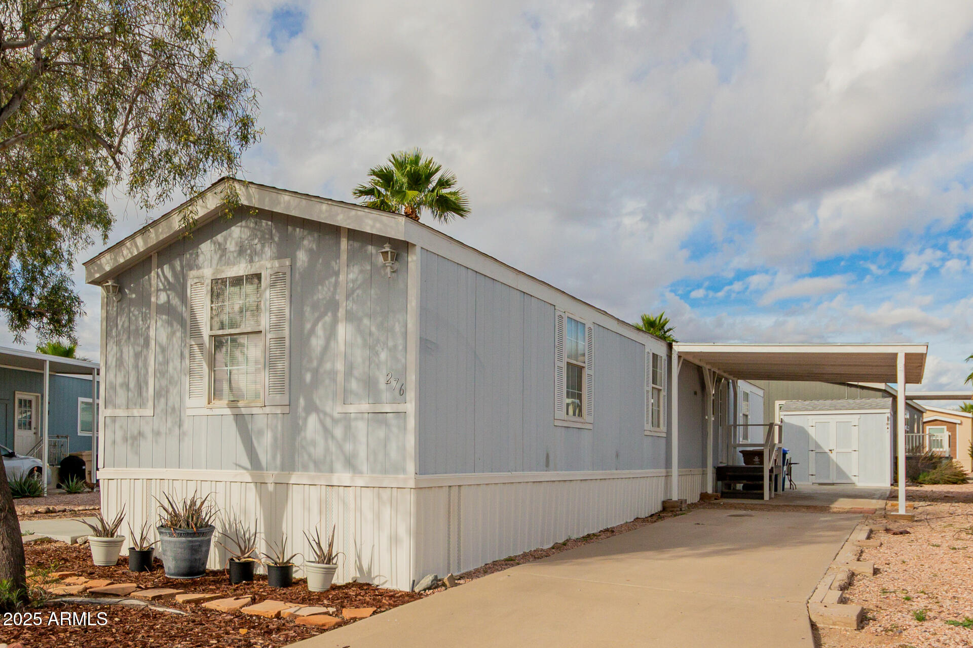 2000 S APACHE Road 276