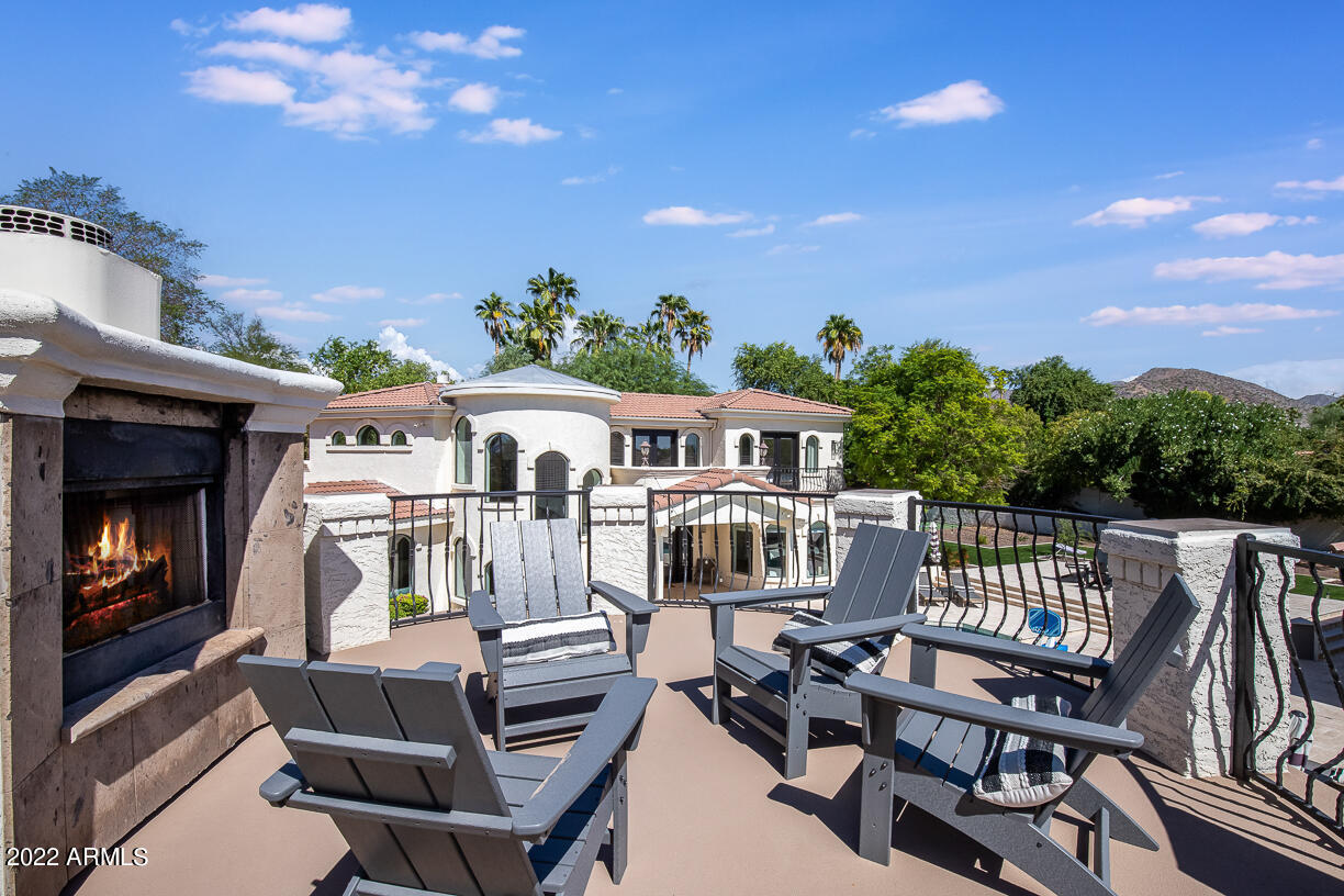 SCOTTSDALE FOOTHILLS - Residential