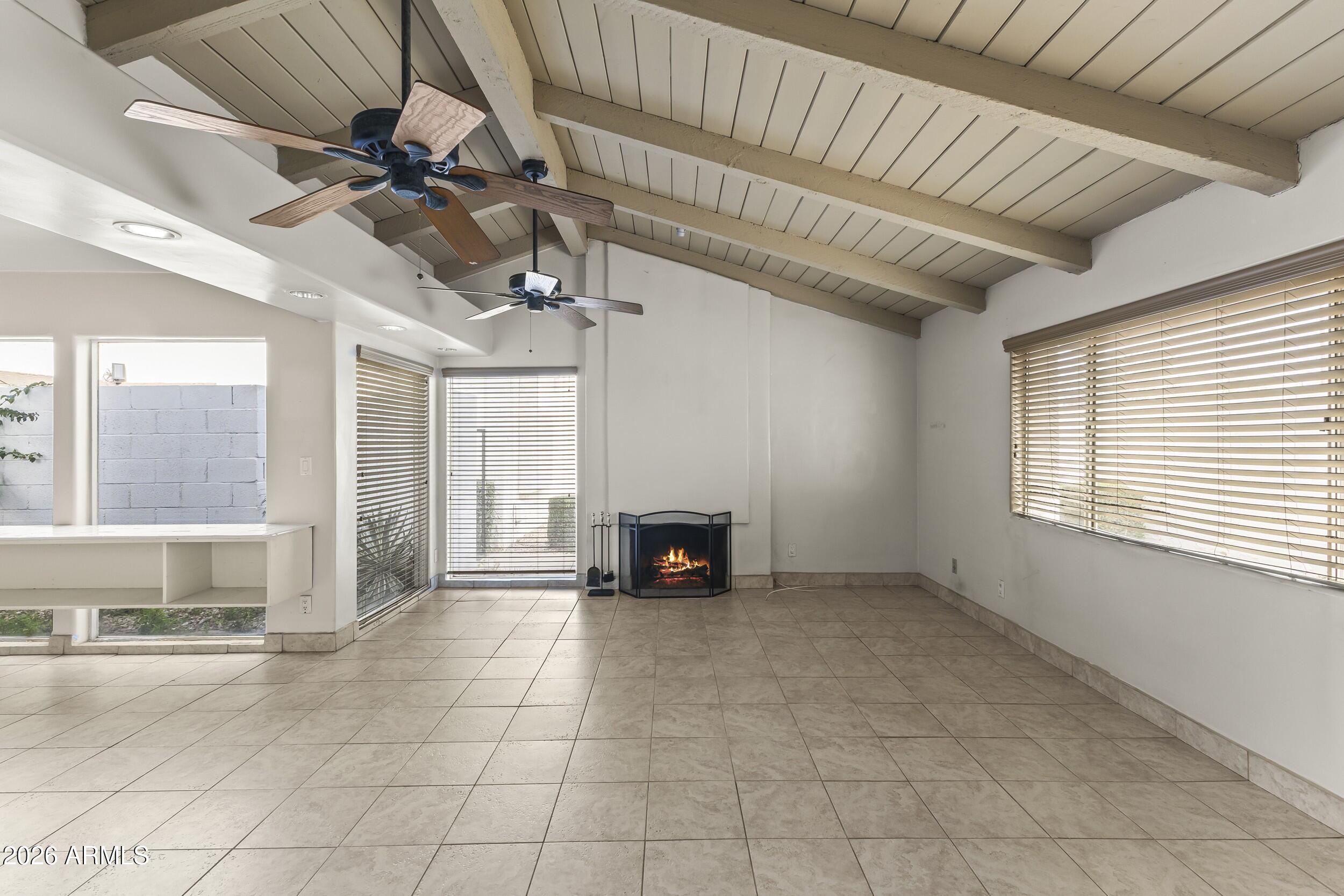 8752 E VIA DE LA LUNA --