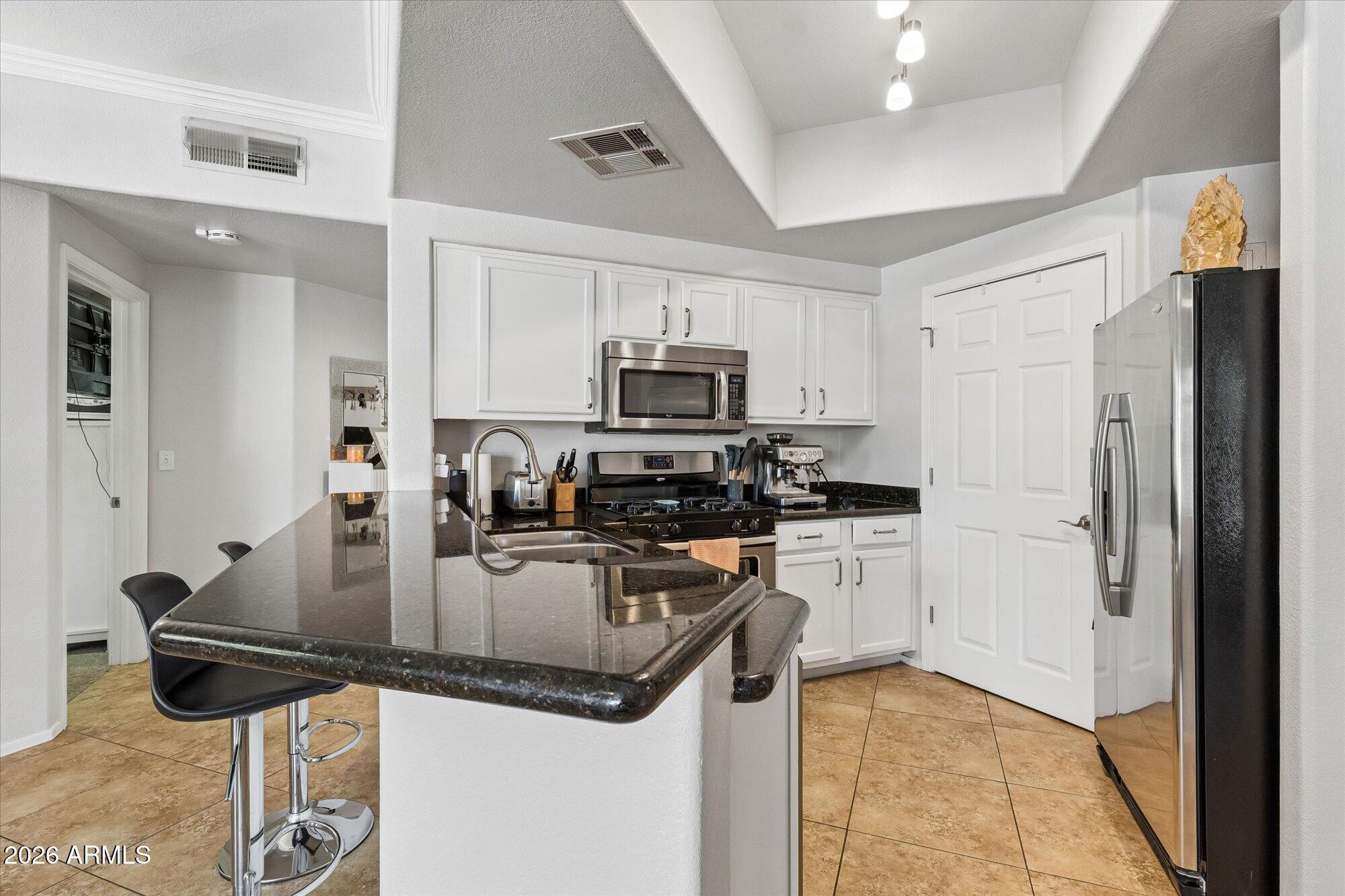 10030 W INDIAN SCHOOL Road 269