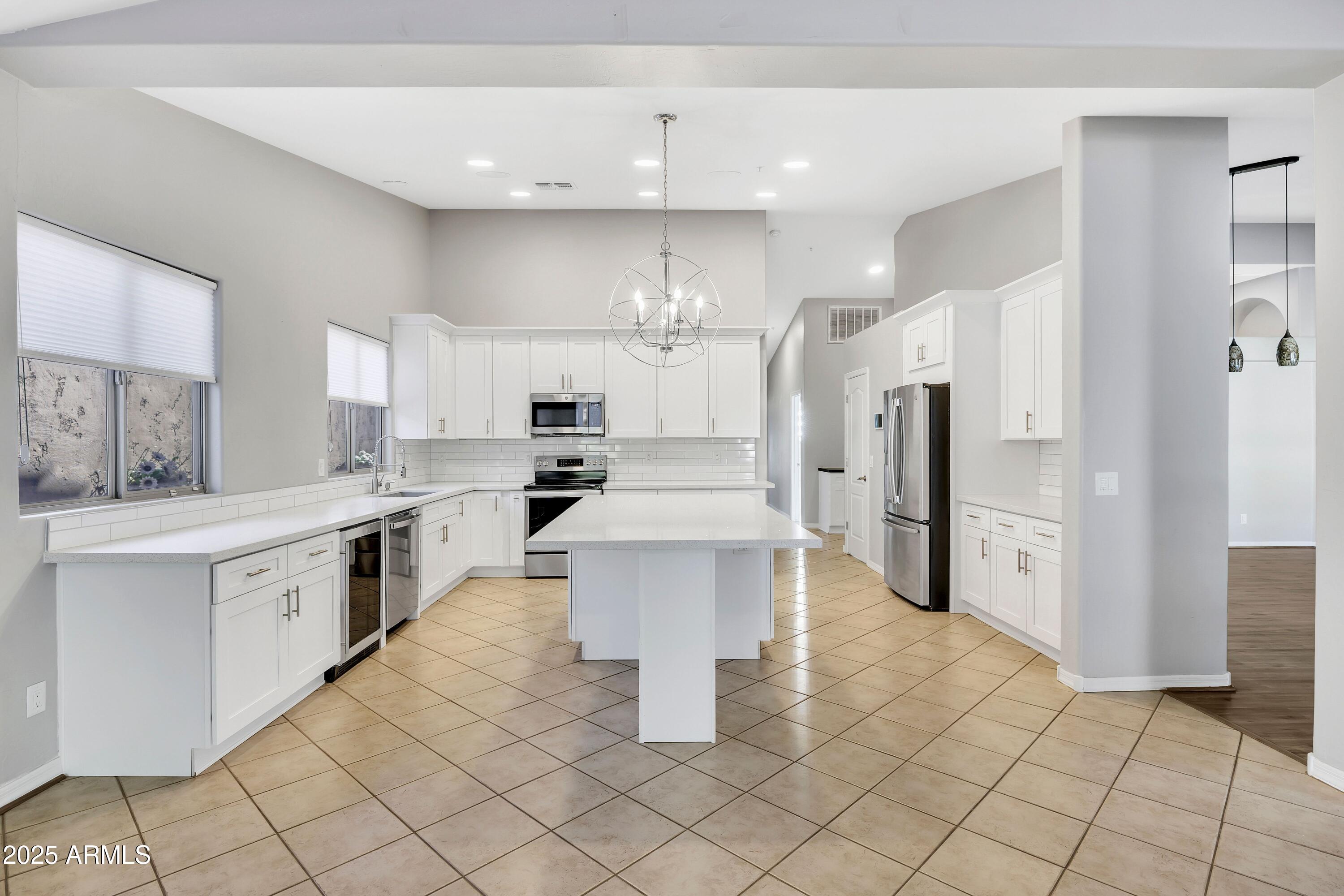 7446 E GLENN MOORE Road