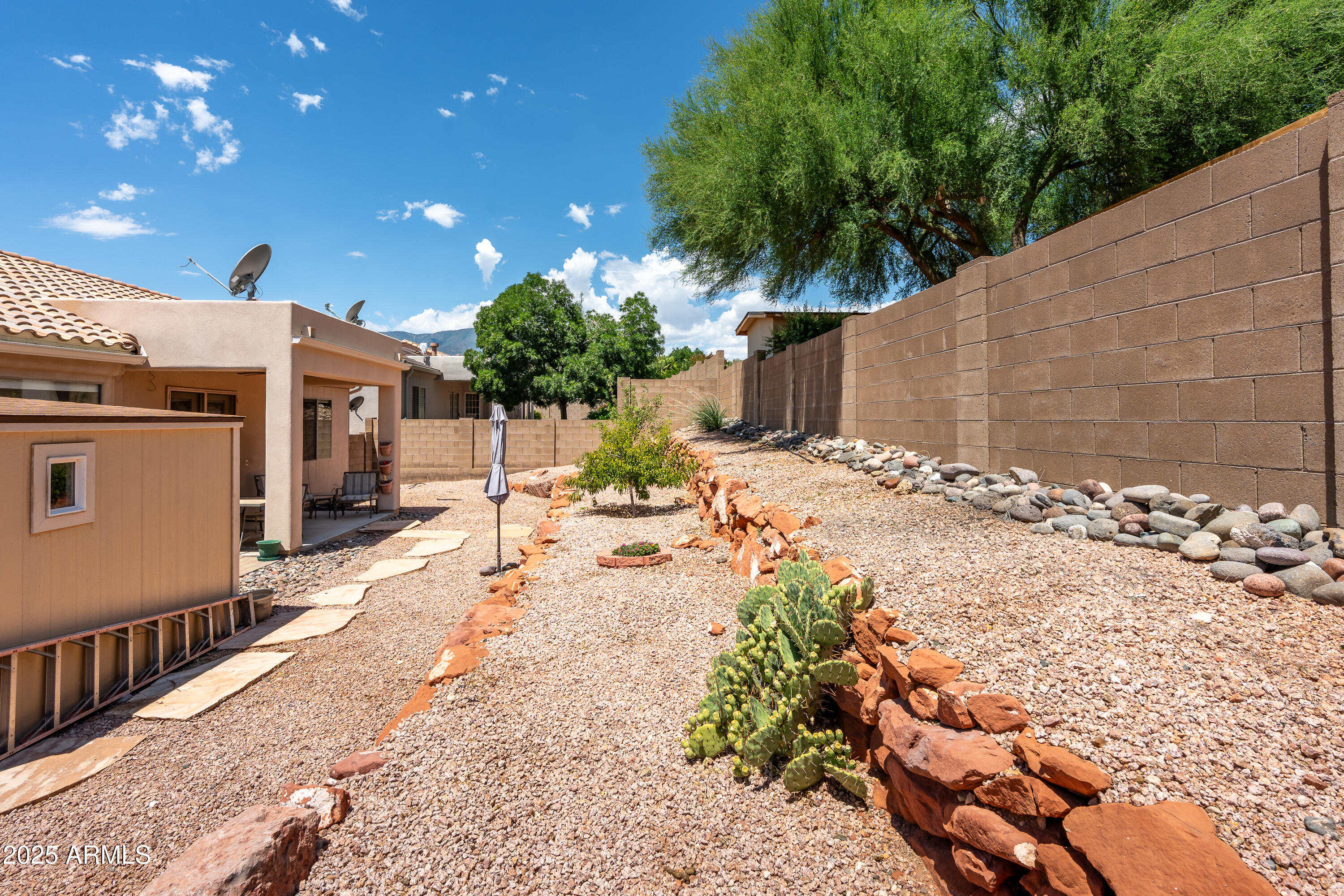 Cottonwood, Arizona 86326, United States, 3 Bedrooms Bedrooms, ,2 BathroomsBathrooms,Residential,Pending,182303