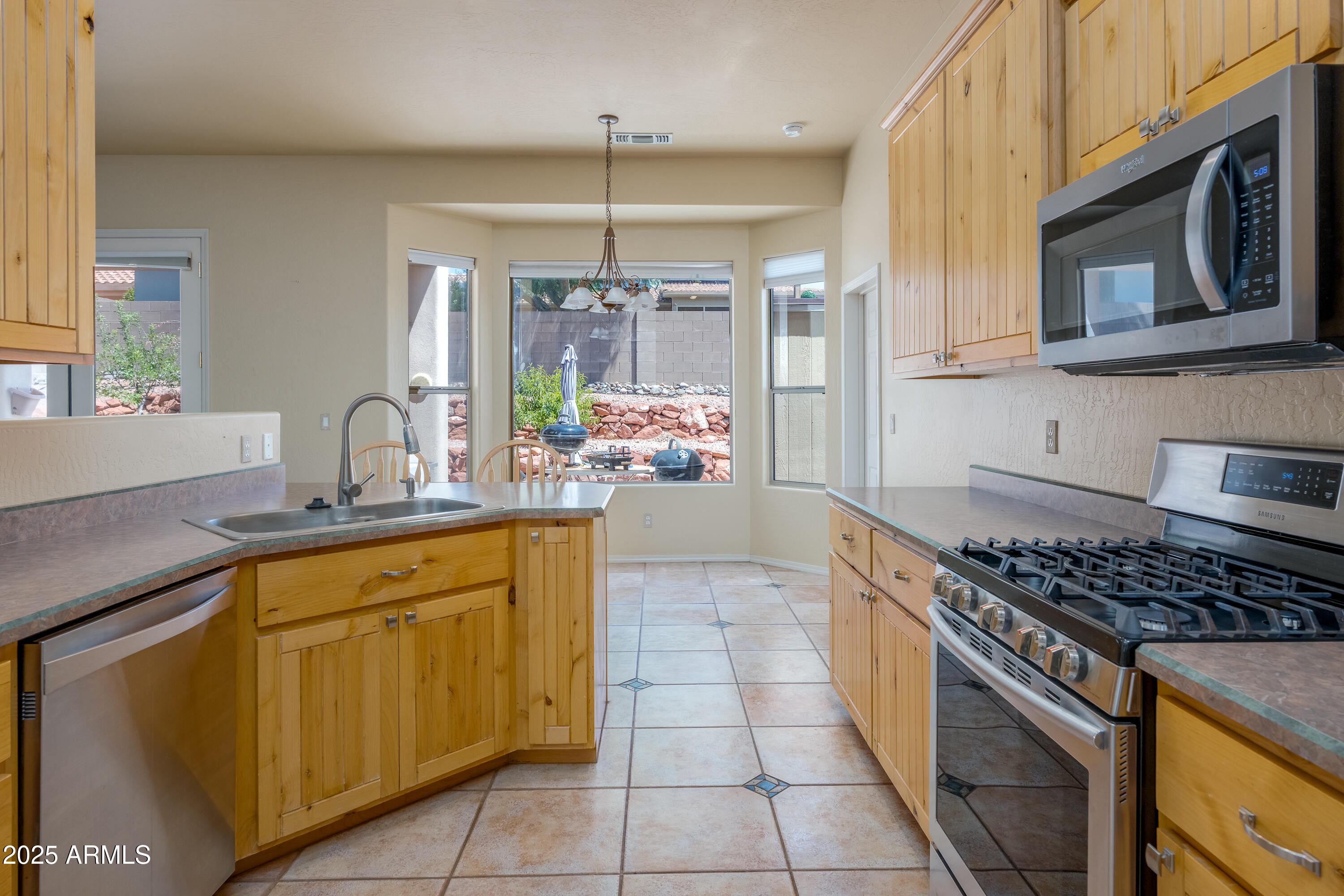 Cottonwood, Arizona 86326, United States, 3 Bedrooms Bedrooms, ,2 BathroomsBathrooms,Residential,Pending,182303