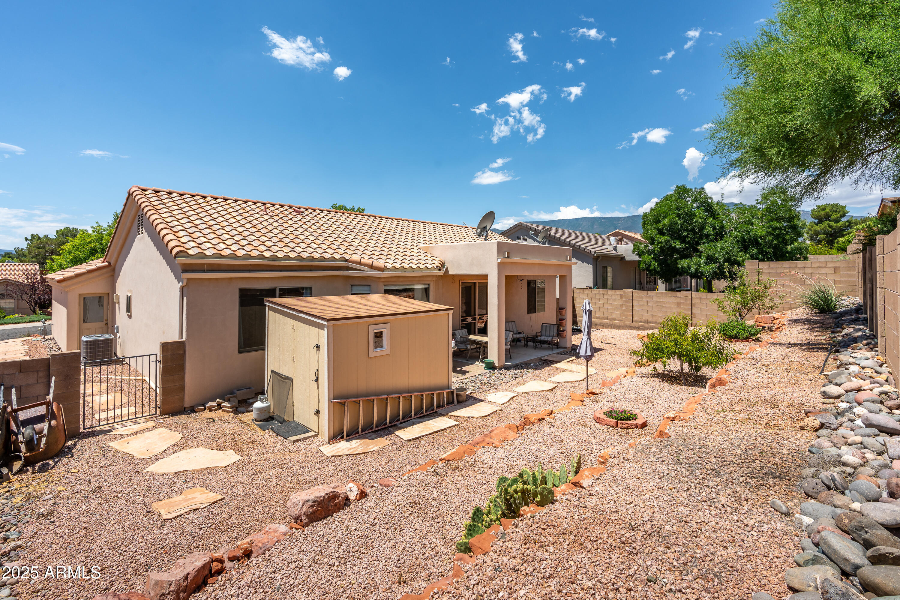 Cottonwood, Arizona 86326, United States, 3 Bedrooms Bedrooms, ,2 BathroomsBathrooms,Residential,Pending,182303