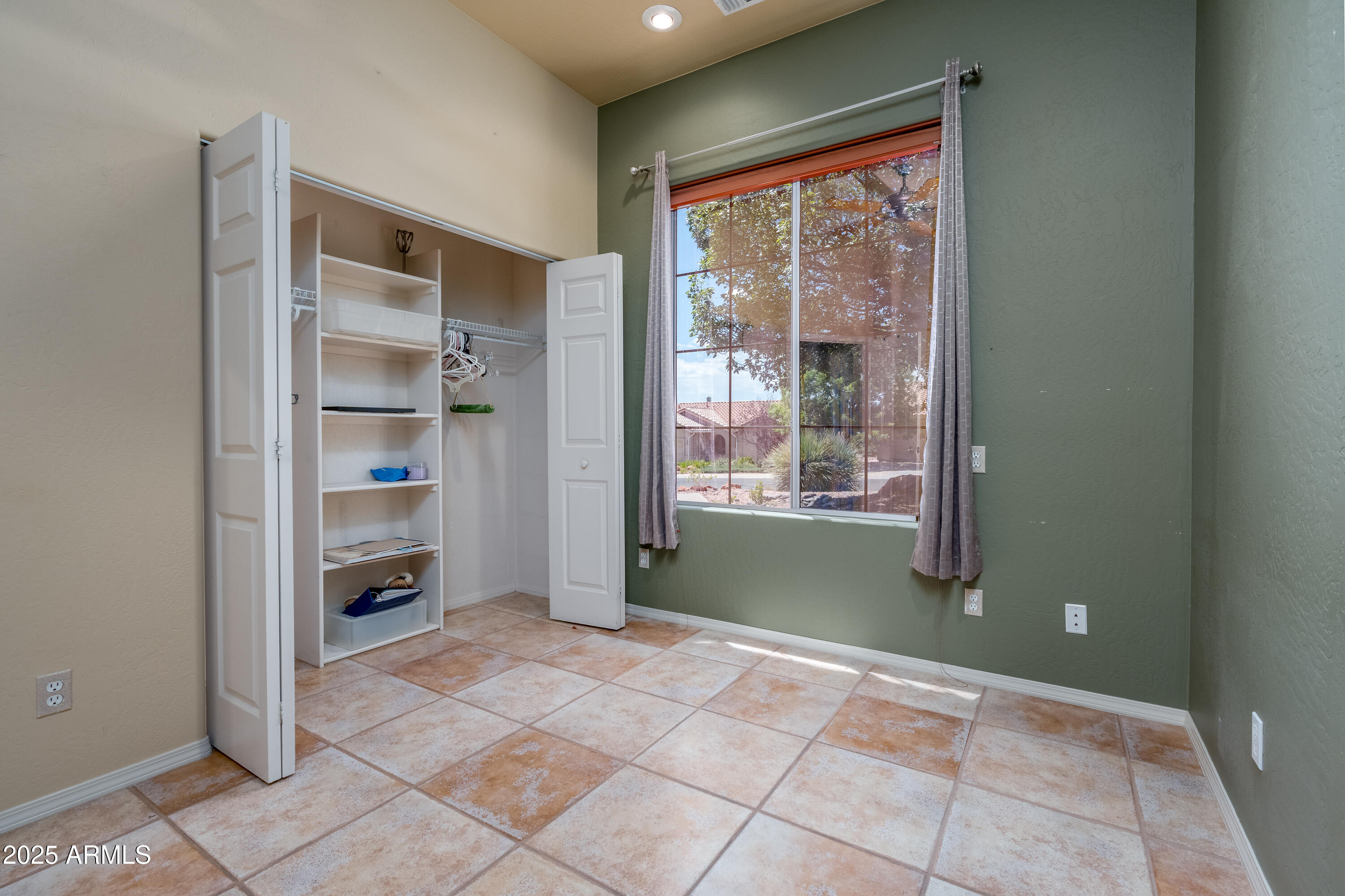 Cottonwood, Arizona 86326, United States, 3 Bedrooms Bedrooms, ,2 BathroomsBathrooms,Residential,Pending,182303