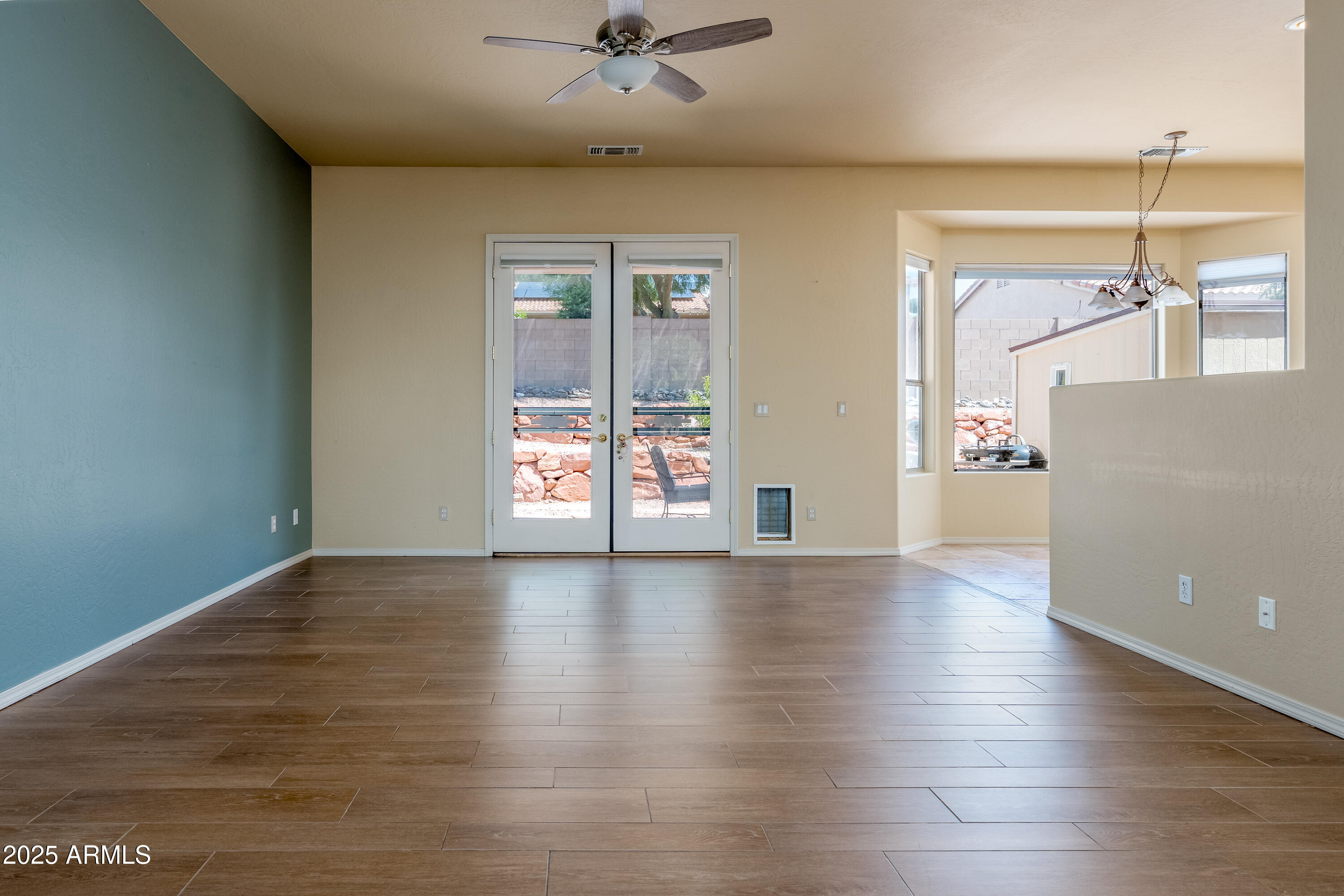 Cottonwood, Arizona 86326, United States, 3 Bedrooms Bedrooms, ,2 BathroomsBathrooms,Residential,Pending,182303