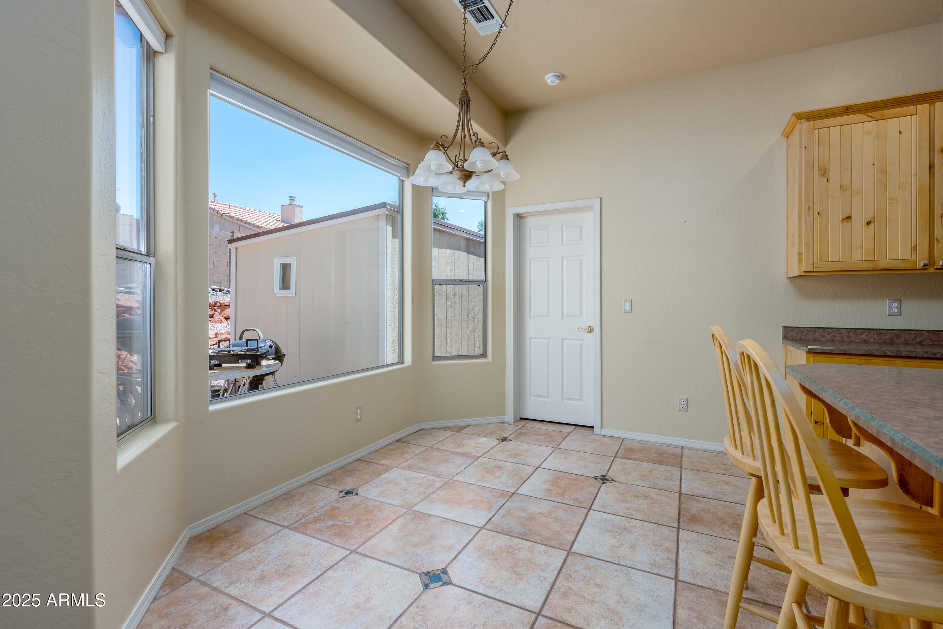 Cottonwood, Arizona 86326, United States, 3 Bedrooms Bedrooms, ,2 BathroomsBathrooms,Residential,Pending,182303