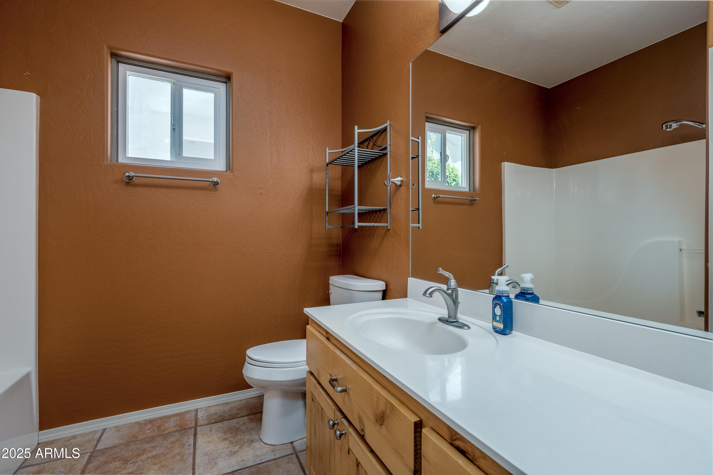 Cottonwood, Arizona 86326, United States, 3 Bedrooms Bedrooms, ,2 BathroomsBathrooms,Residential,Pending,182303