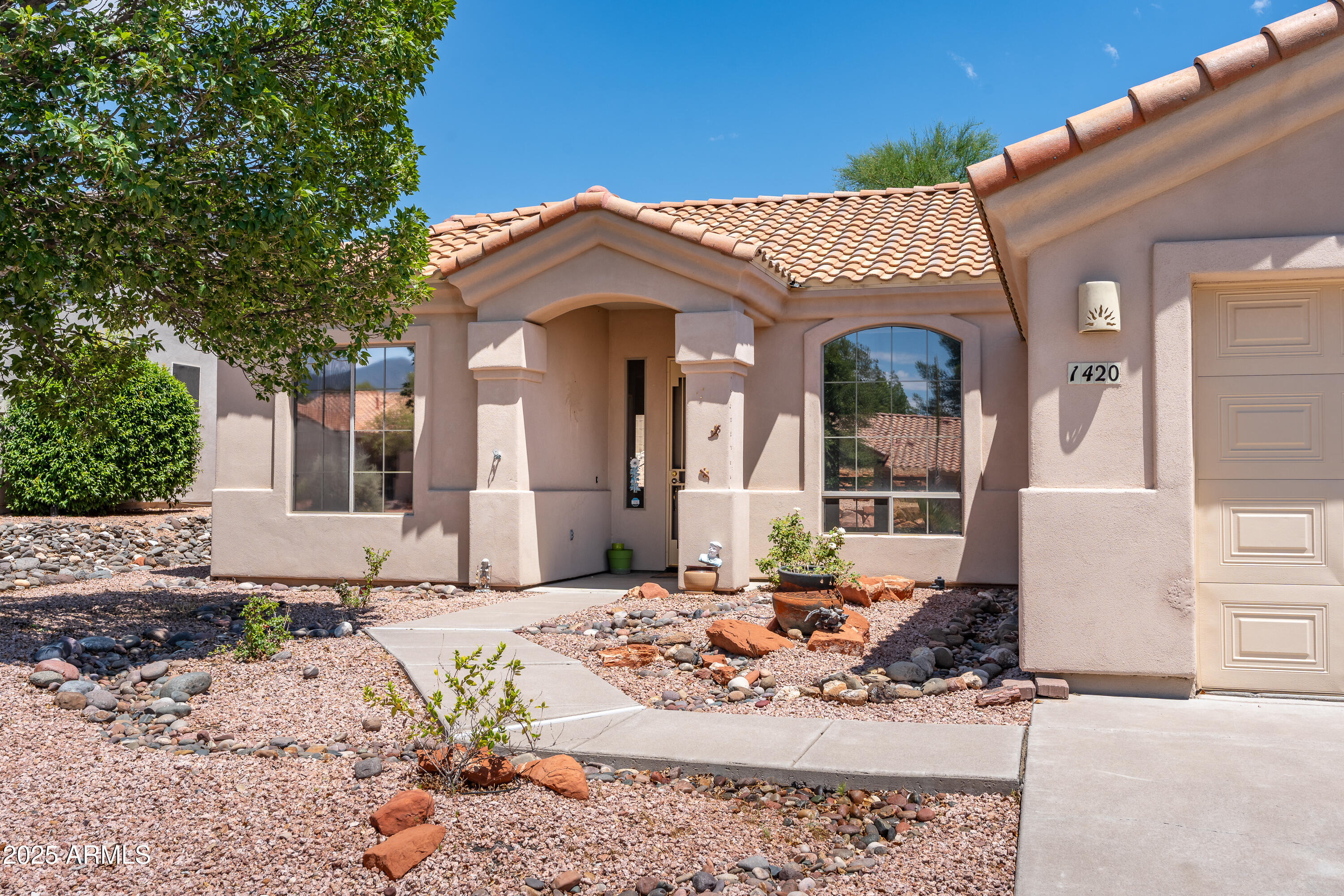 Cottonwood, Arizona 86326, United States, 3 Bedrooms Bedrooms, ,2 BathroomsBathrooms,Residential,Pending,182303