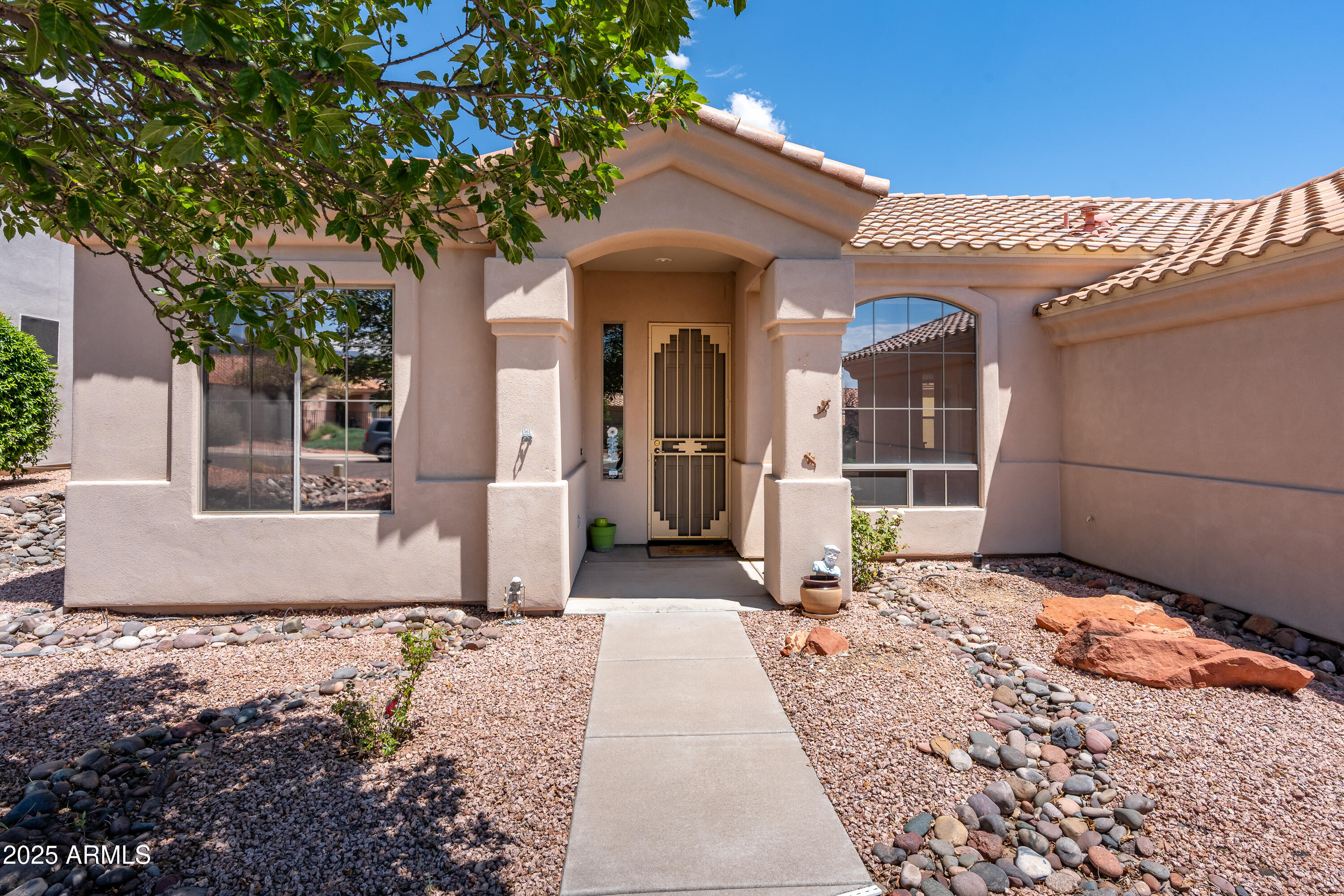 Cottonwood, Arizona 86326, United States, 3 Bedrooms Bedrooms, ,2 BathroomsBathrooms,Residential,Pending,182303