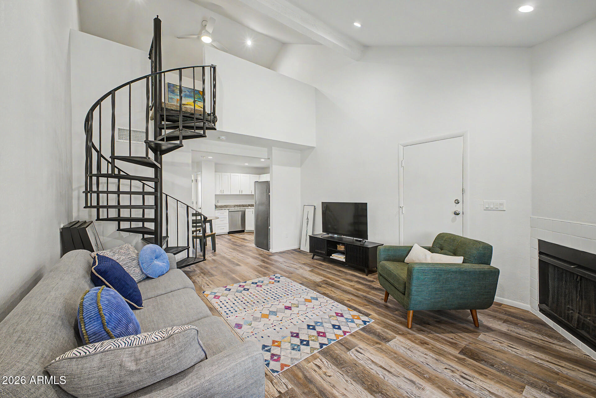 CASA LOS CERROS - Residential