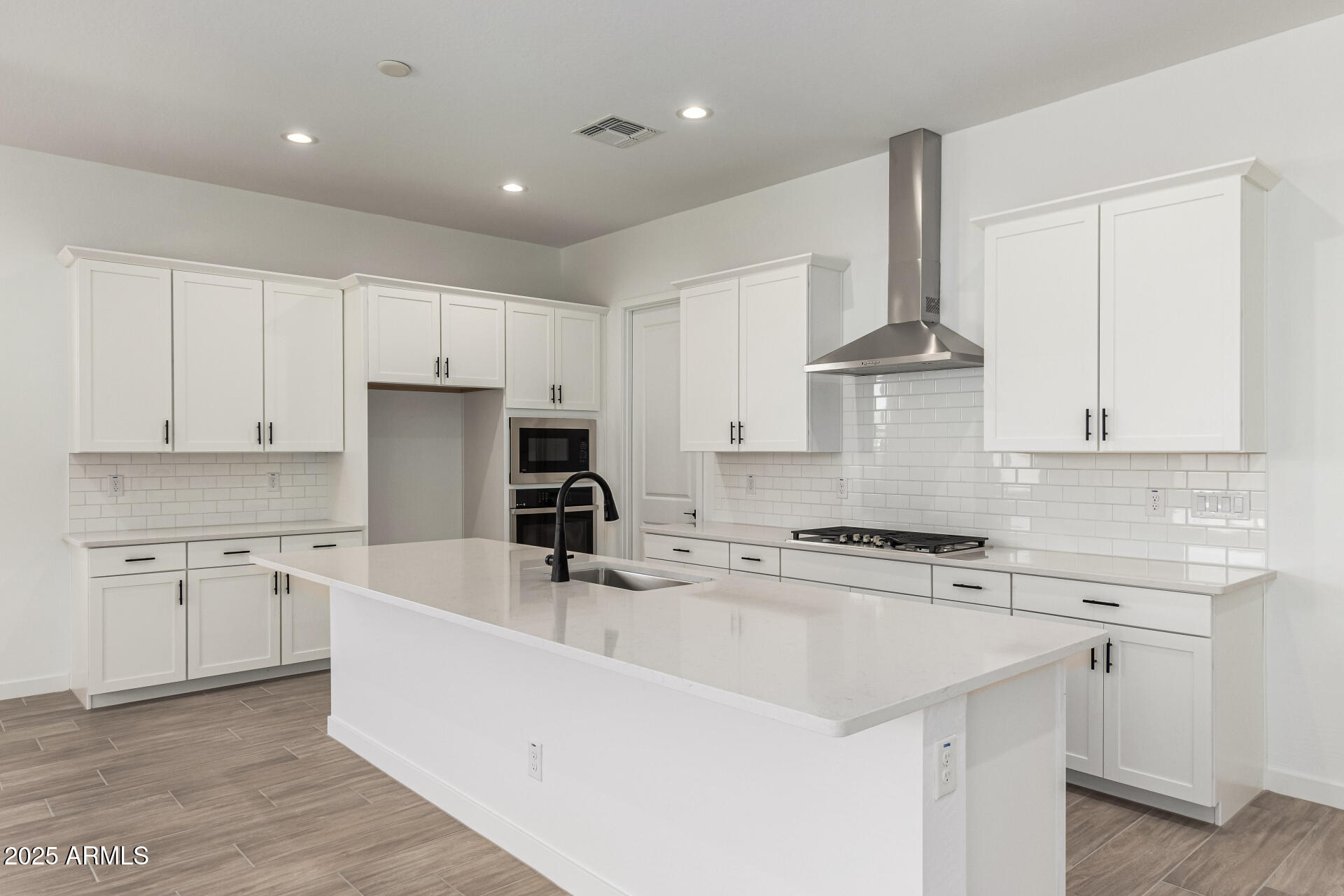 15870 W BRONCO Trail