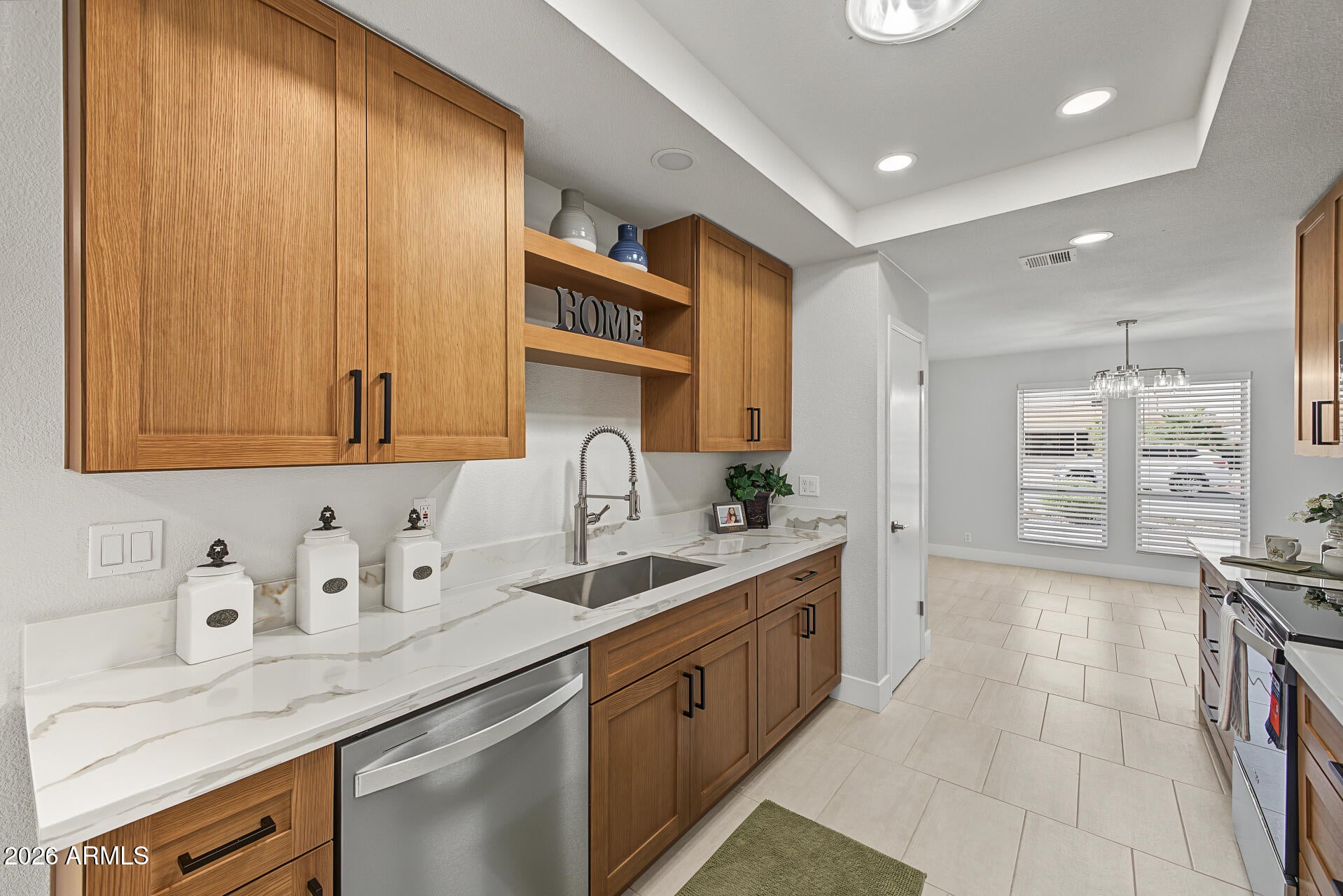 Homes for Sale in Queen Creek Arizona 3 1005 S ROANOKE --