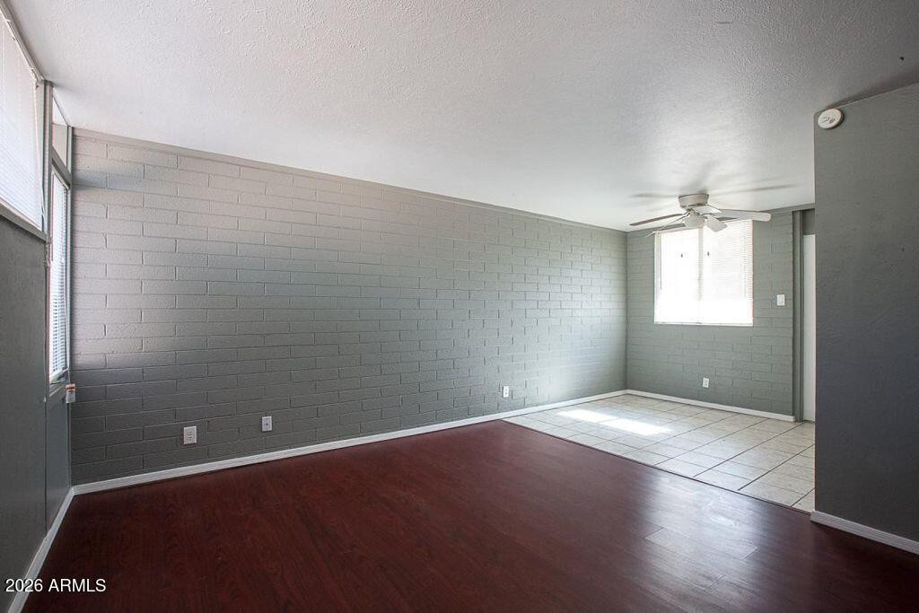 247 S Hobson