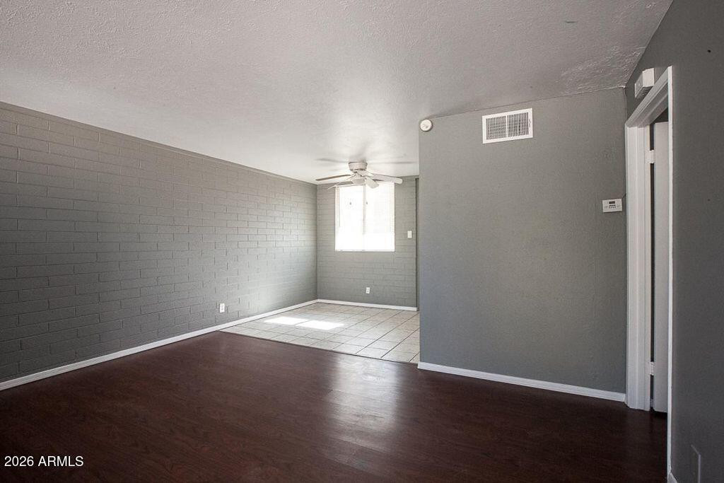 247 S Hobson