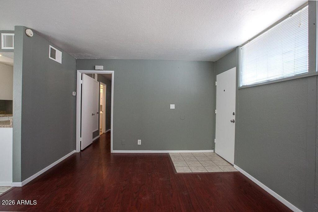 247 S Hobson