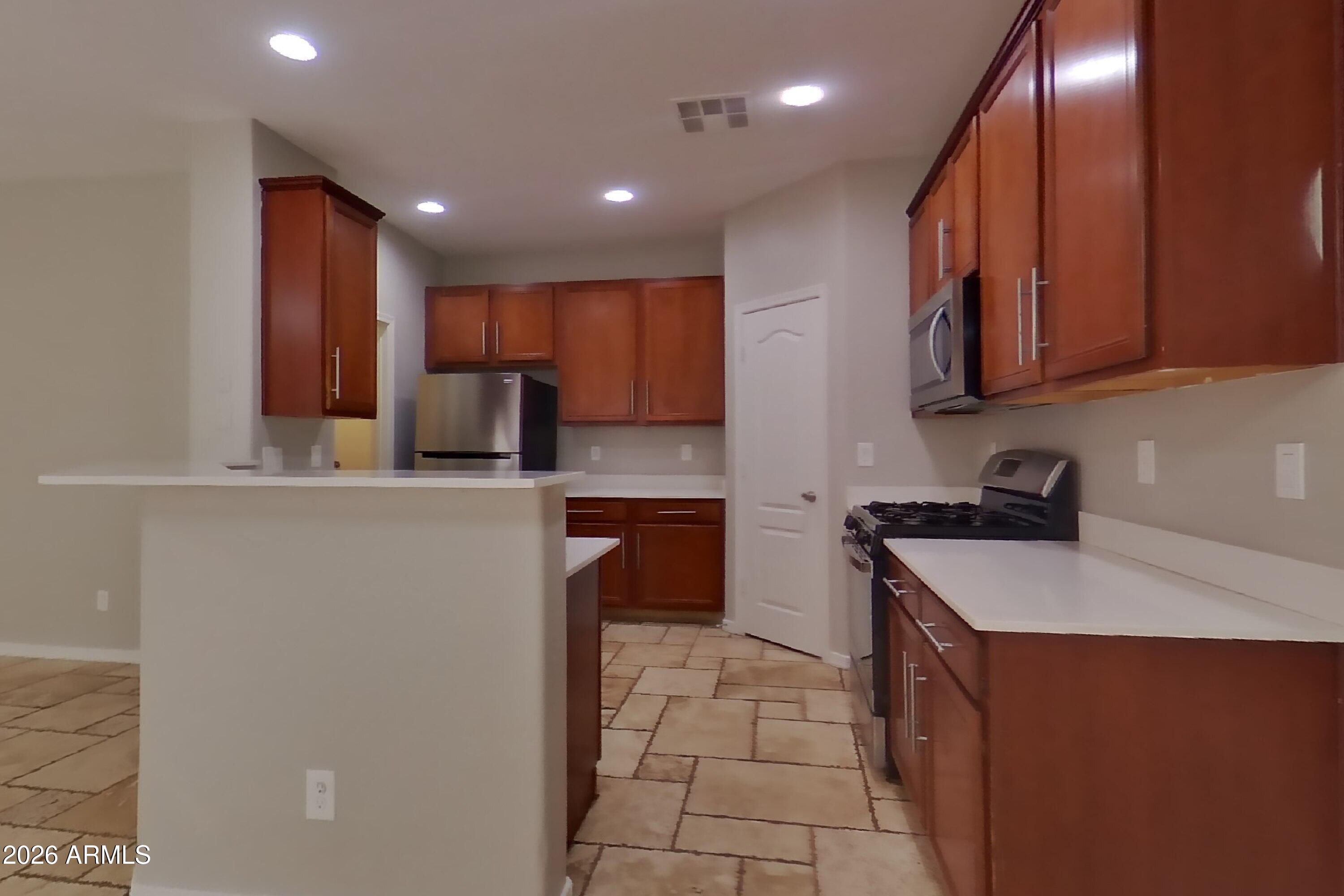 504 W BEAUTIFUL Lane