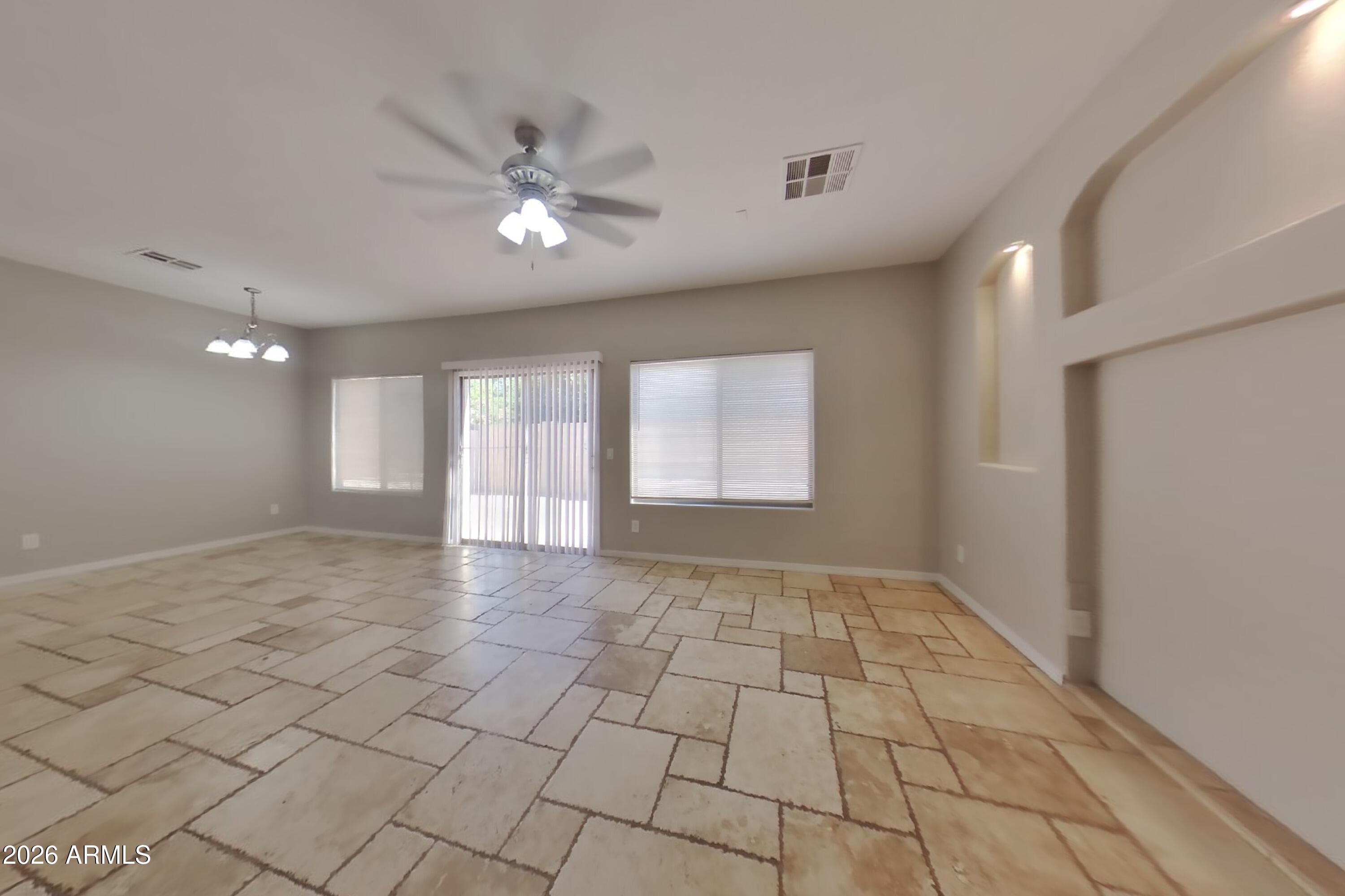 504 W BEAUTIFUL Lane