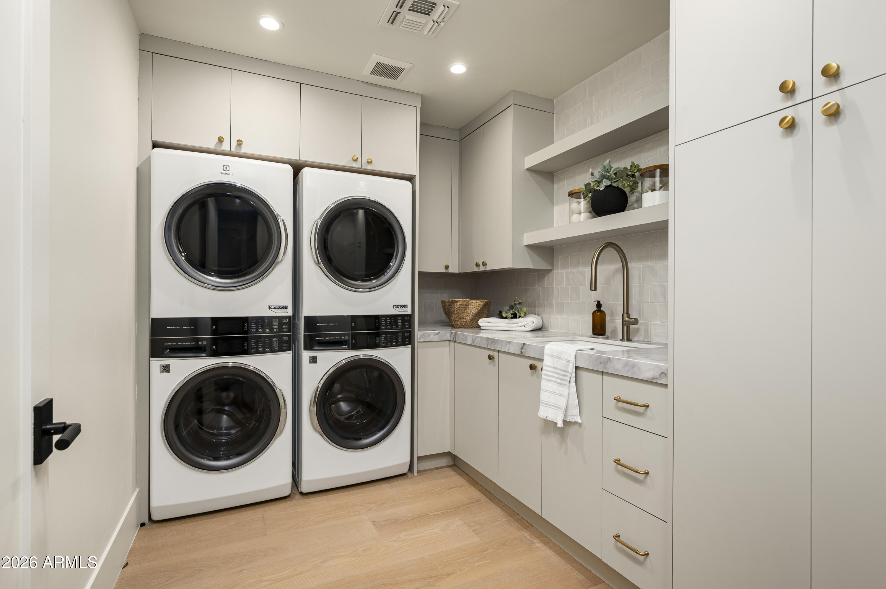 LINCOLN HEIGHTS 1-79-1126-3045-52 TR A - Residential