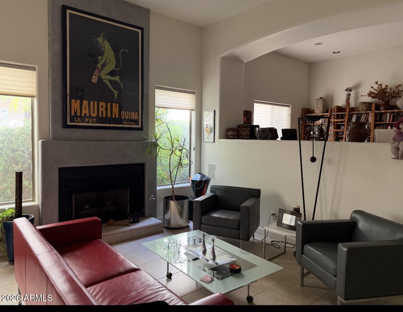 7338 E DEL ACERO Drive