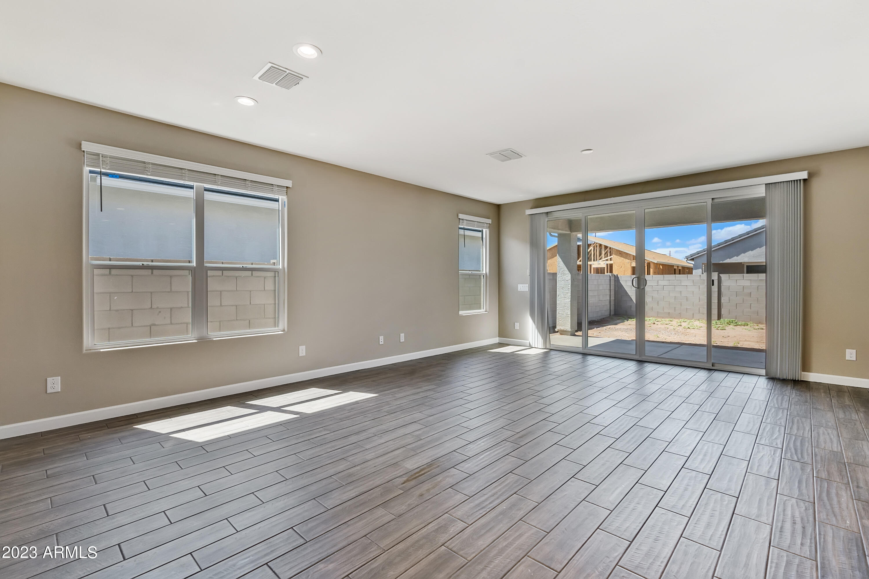 Photo 12 of 51 of 40040 W Sunland Drive house