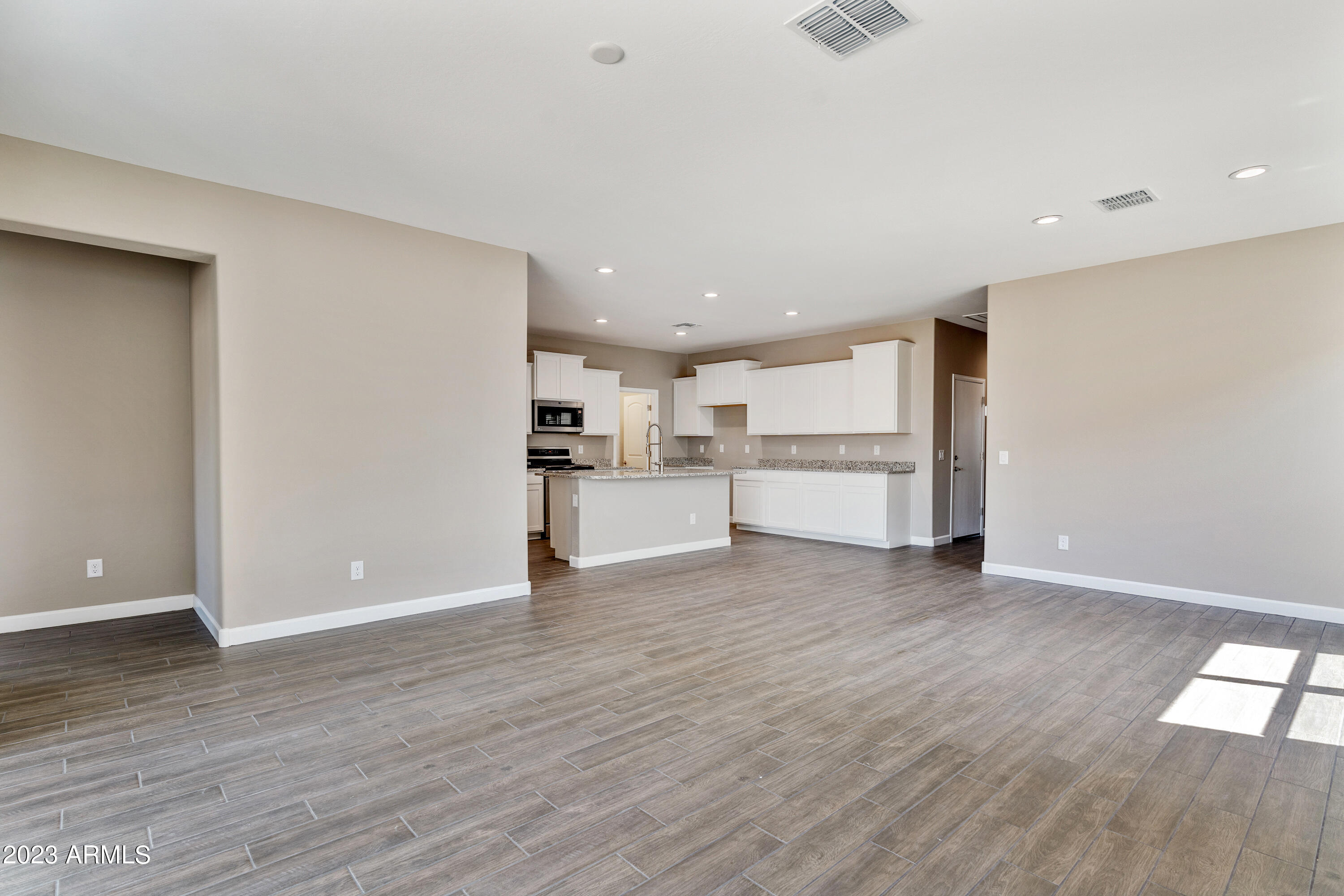 Photo 13 of 51 of 40040 W Sunland Drive house