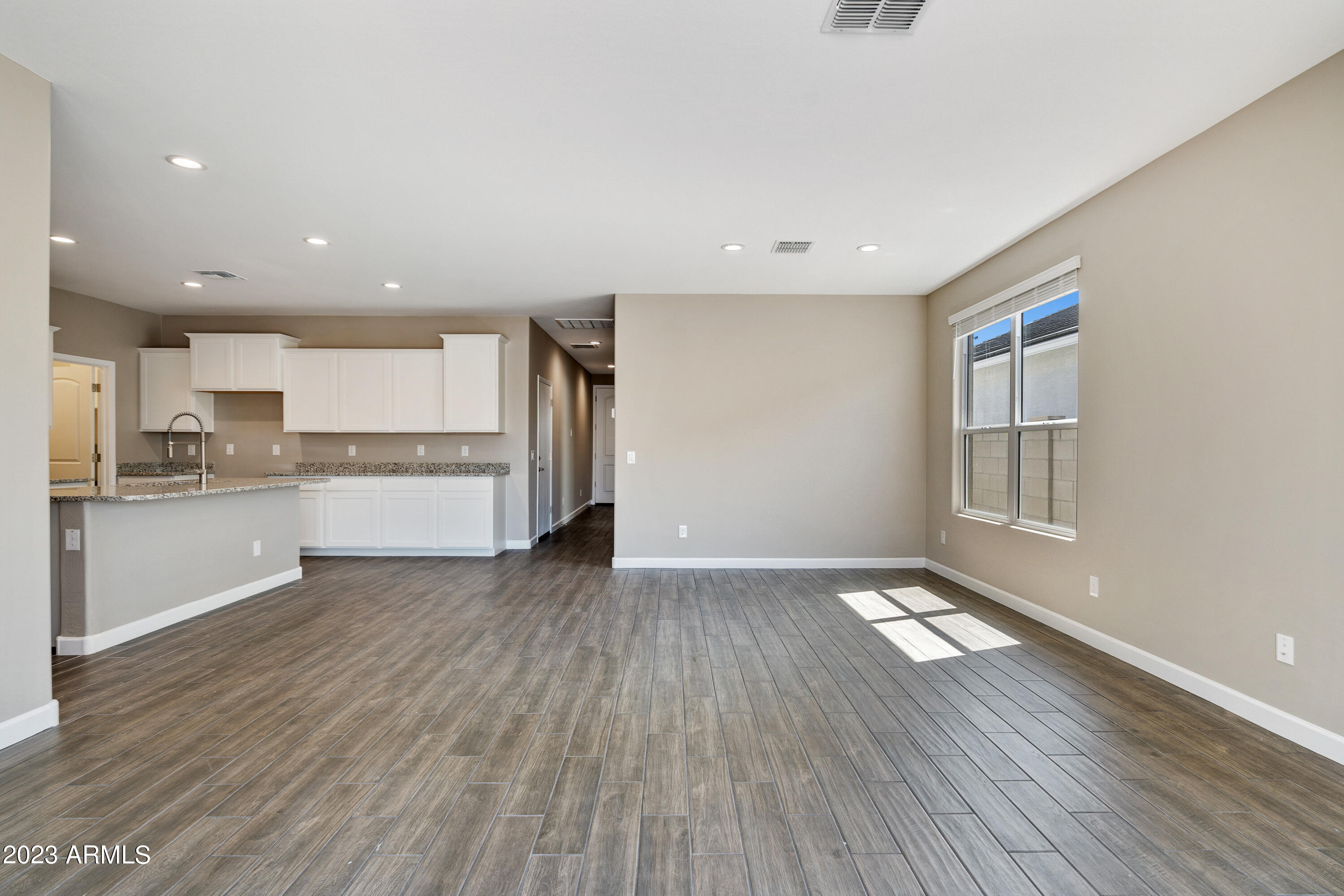 Photo 10 of 51 of 40040 W Sunland Drive house