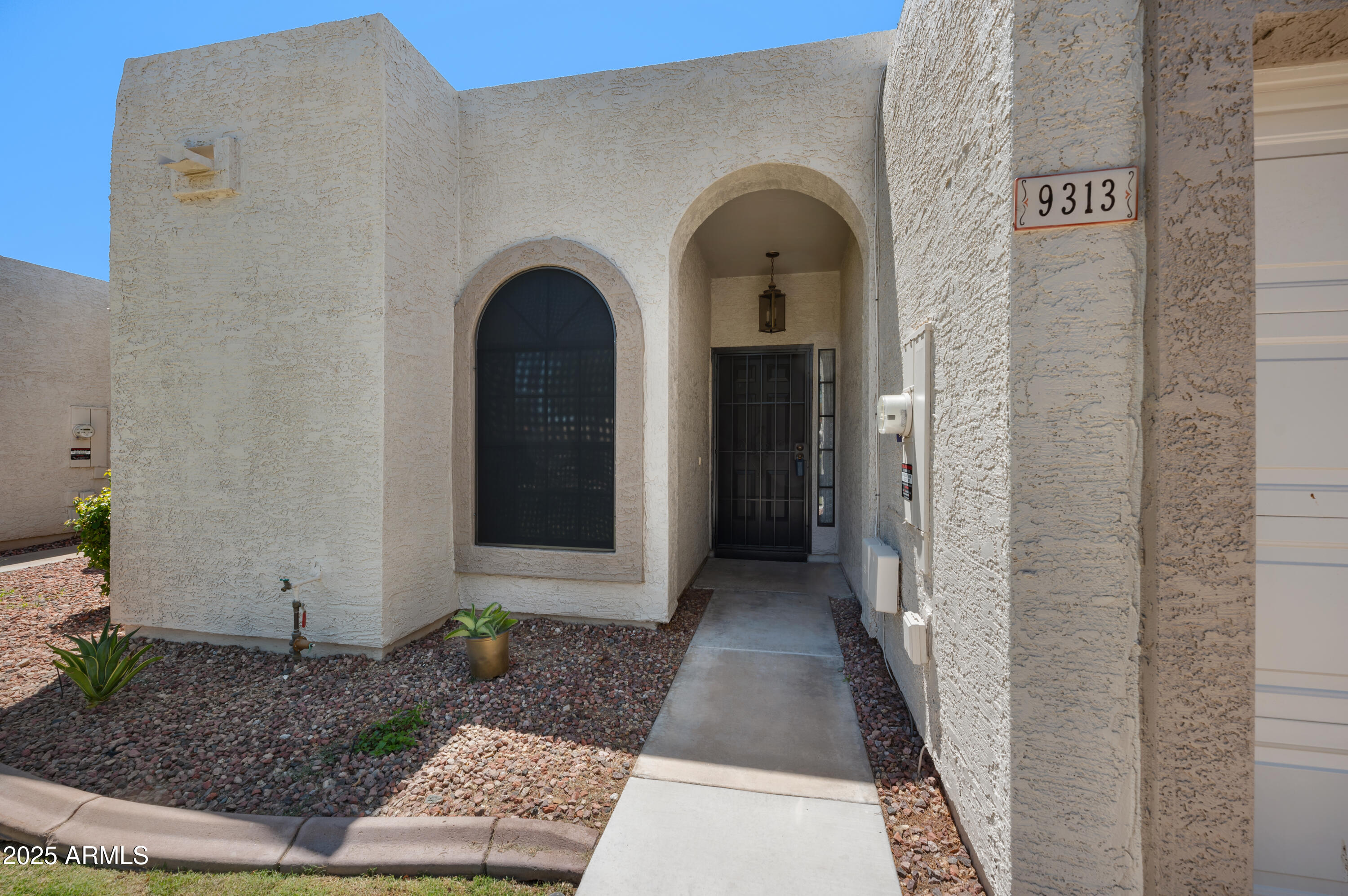 9313 W Morrow Drive
