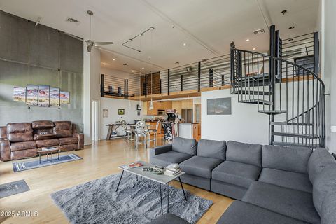 Photo of 914 E Osborn Road #417, Phoenix, AZ 85014 (MLS # 6925573)