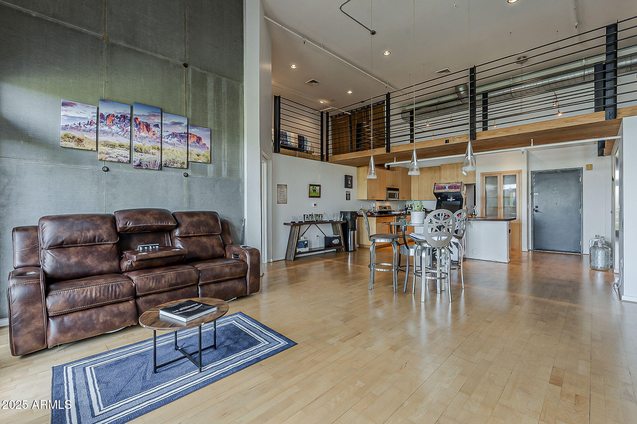 914 E OSBORN Road 417