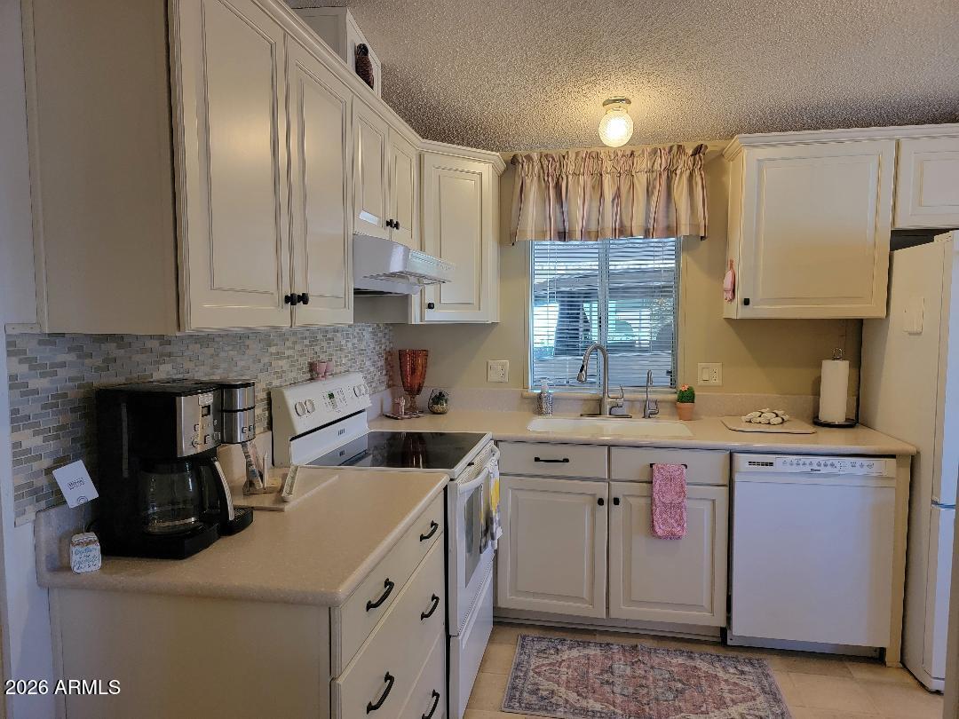 3704 N KANSAS Avenue