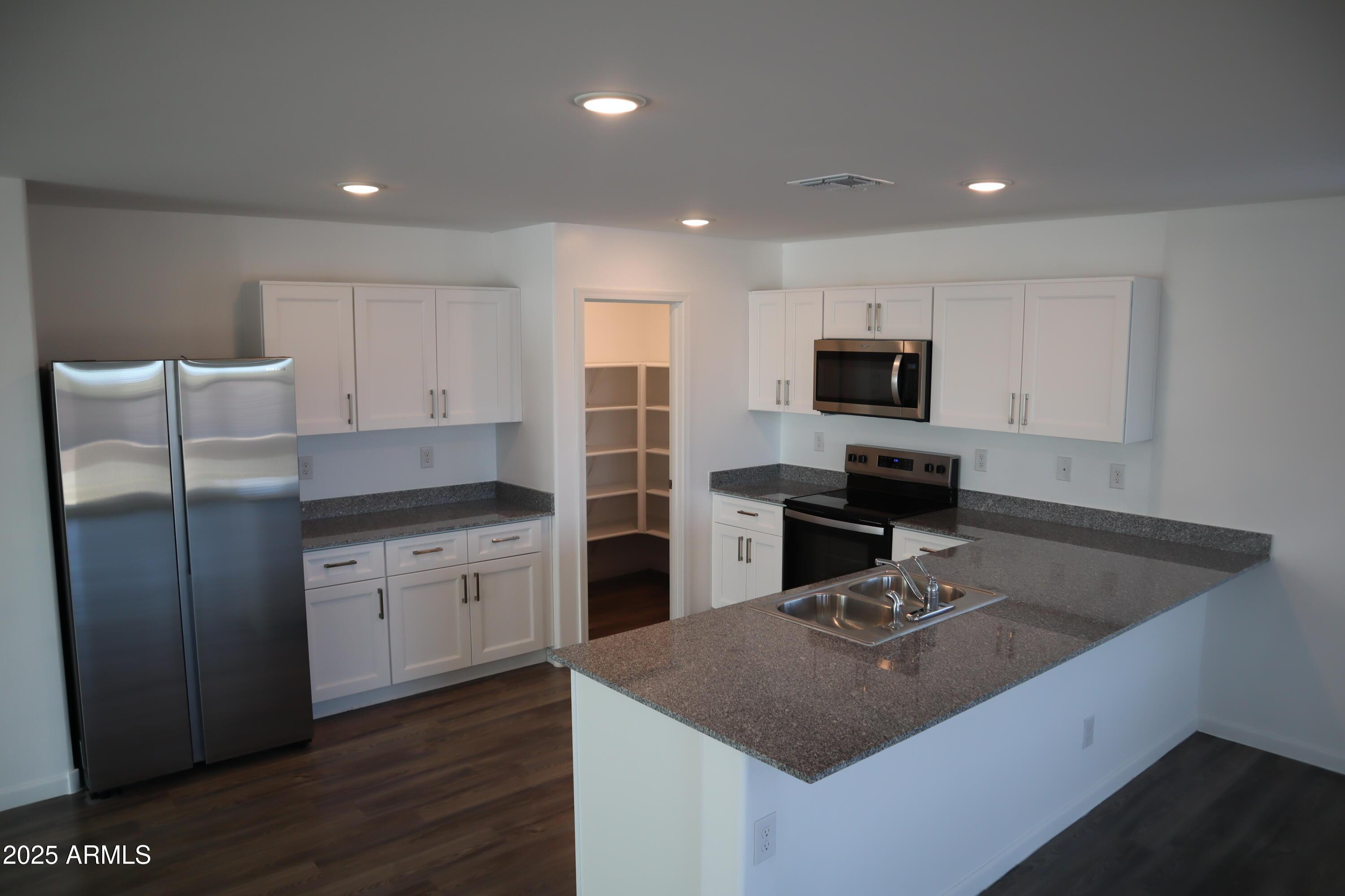 1267 W Flowstone Trail