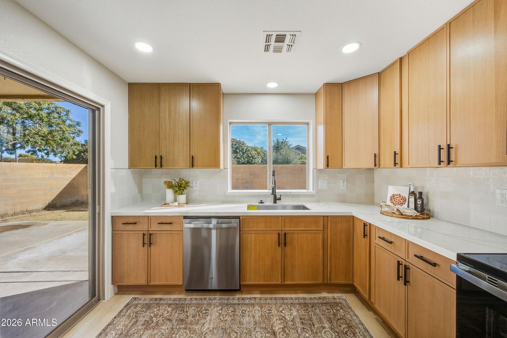 Photo of 4021 S Dew Drop Court, Gilbert, AZ 85297 (MLS # 6963858)