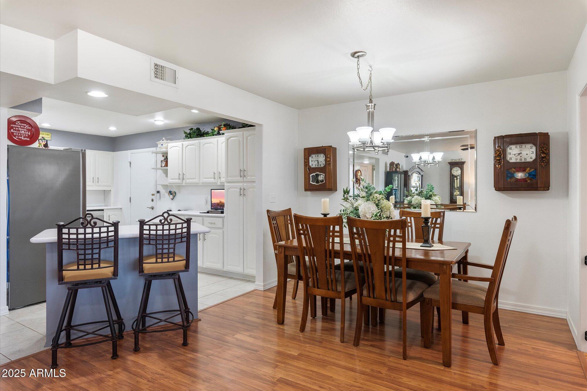 10531 W PRAIRIE HILLS Circle