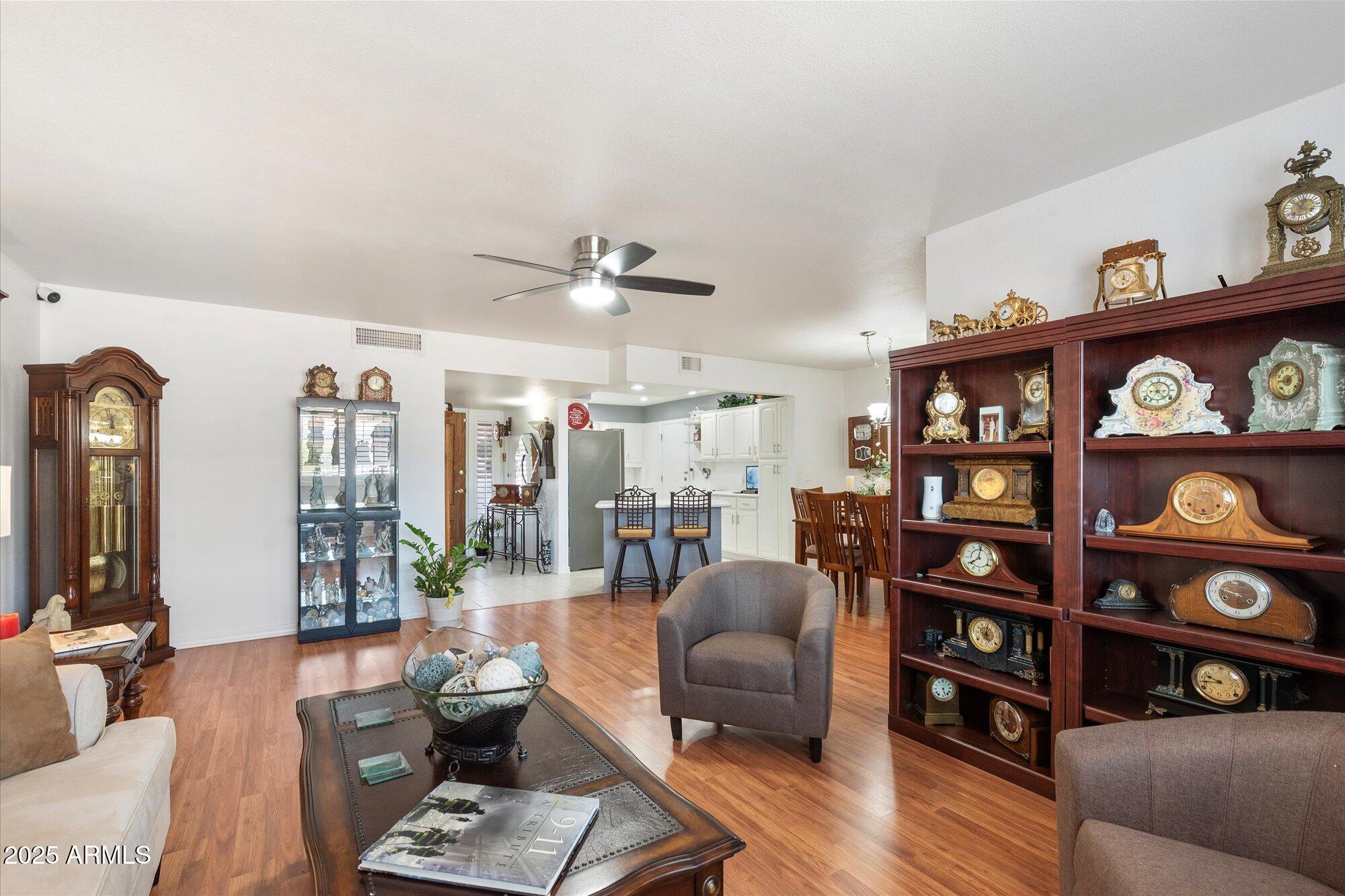 10531 W PRAIRIE HILLS Circle