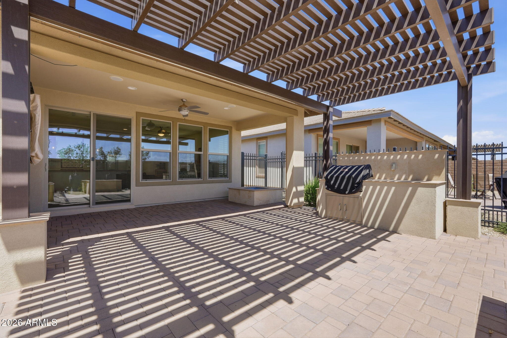 291 E LAS PUERTAS Lane